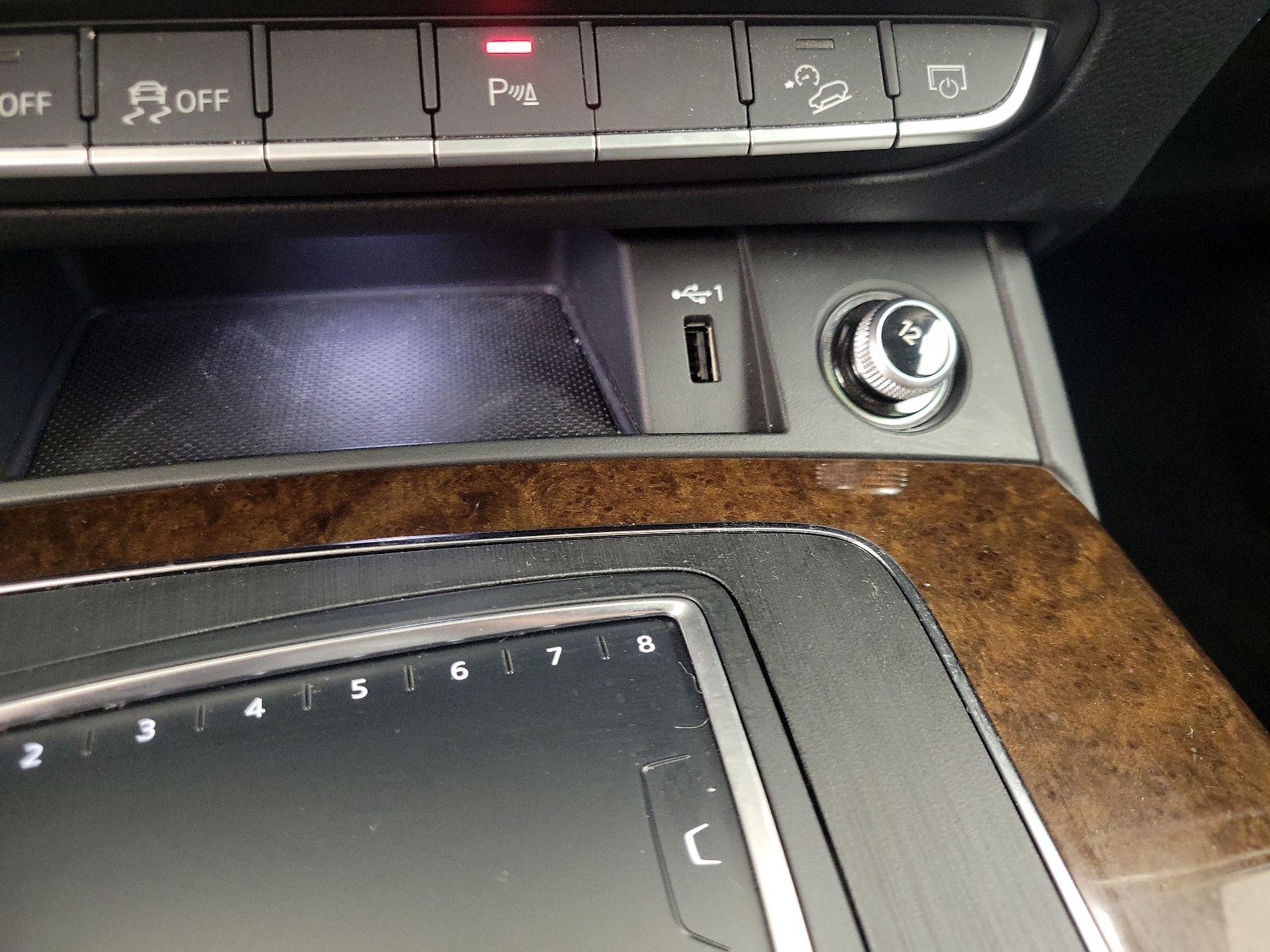 Thumbnail: 2019 Audi Q5 - 19