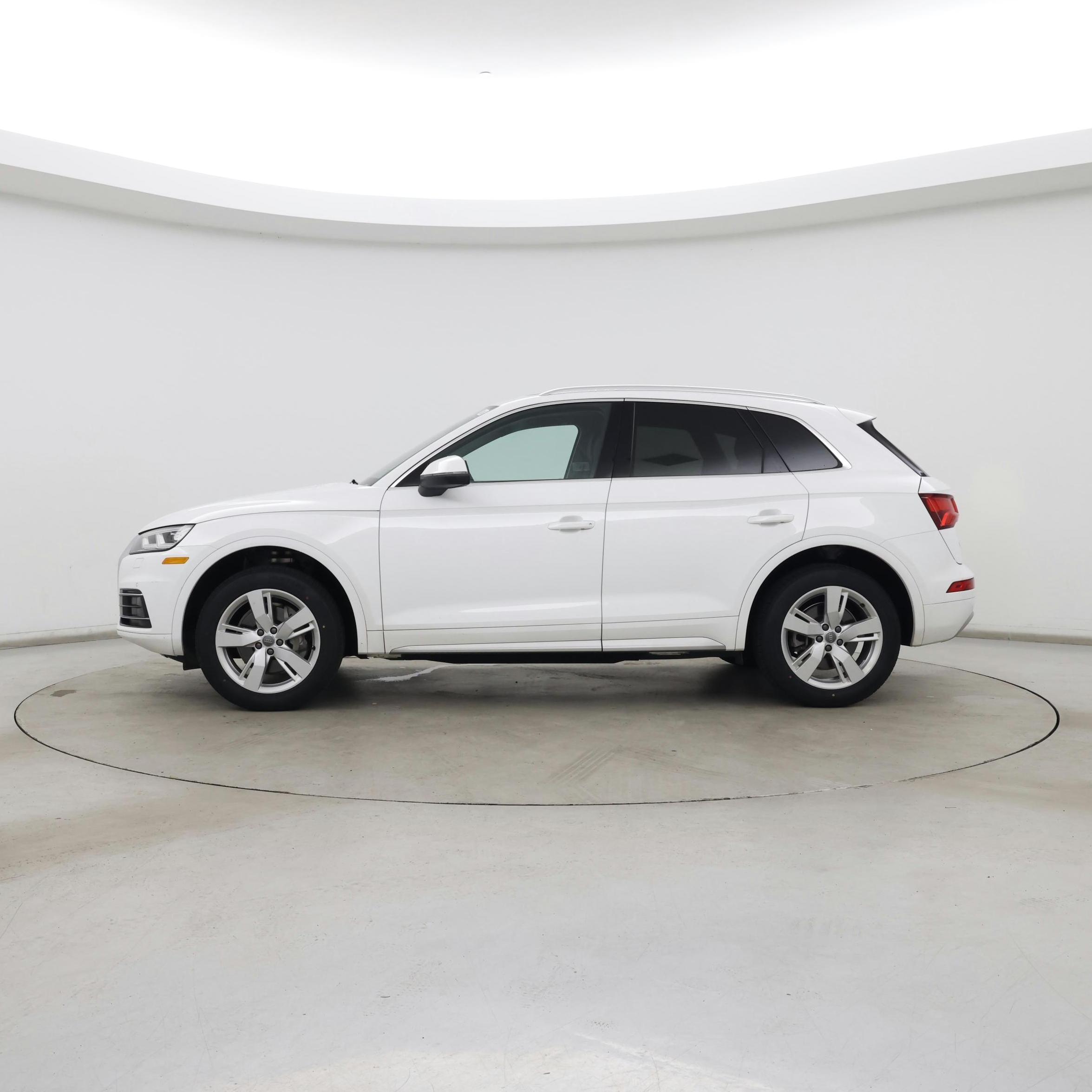 Thumbnail: 2019 Audi Q5 - 3