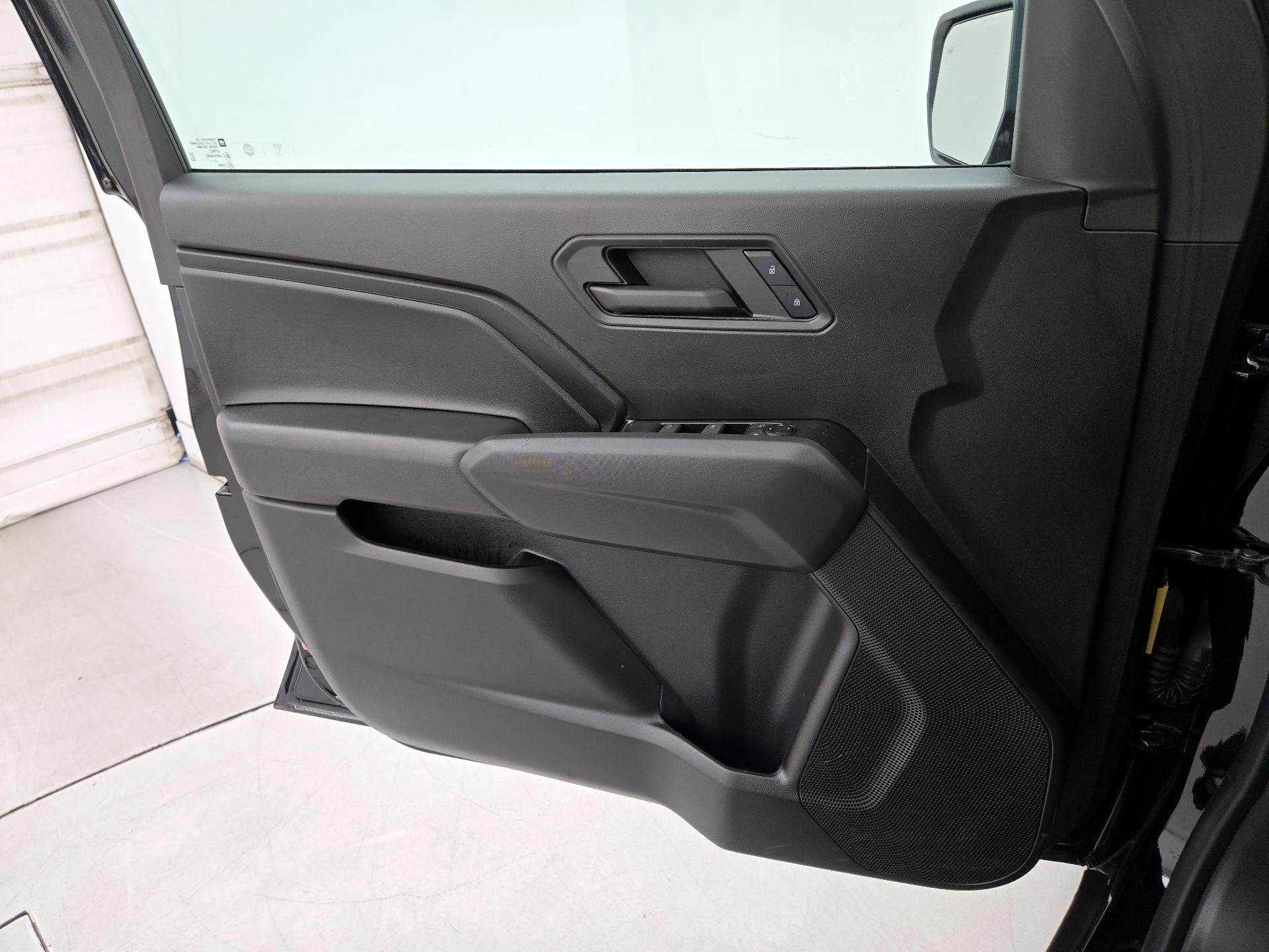 Thumbnail: 2024 Chevrolet Colorado - 12