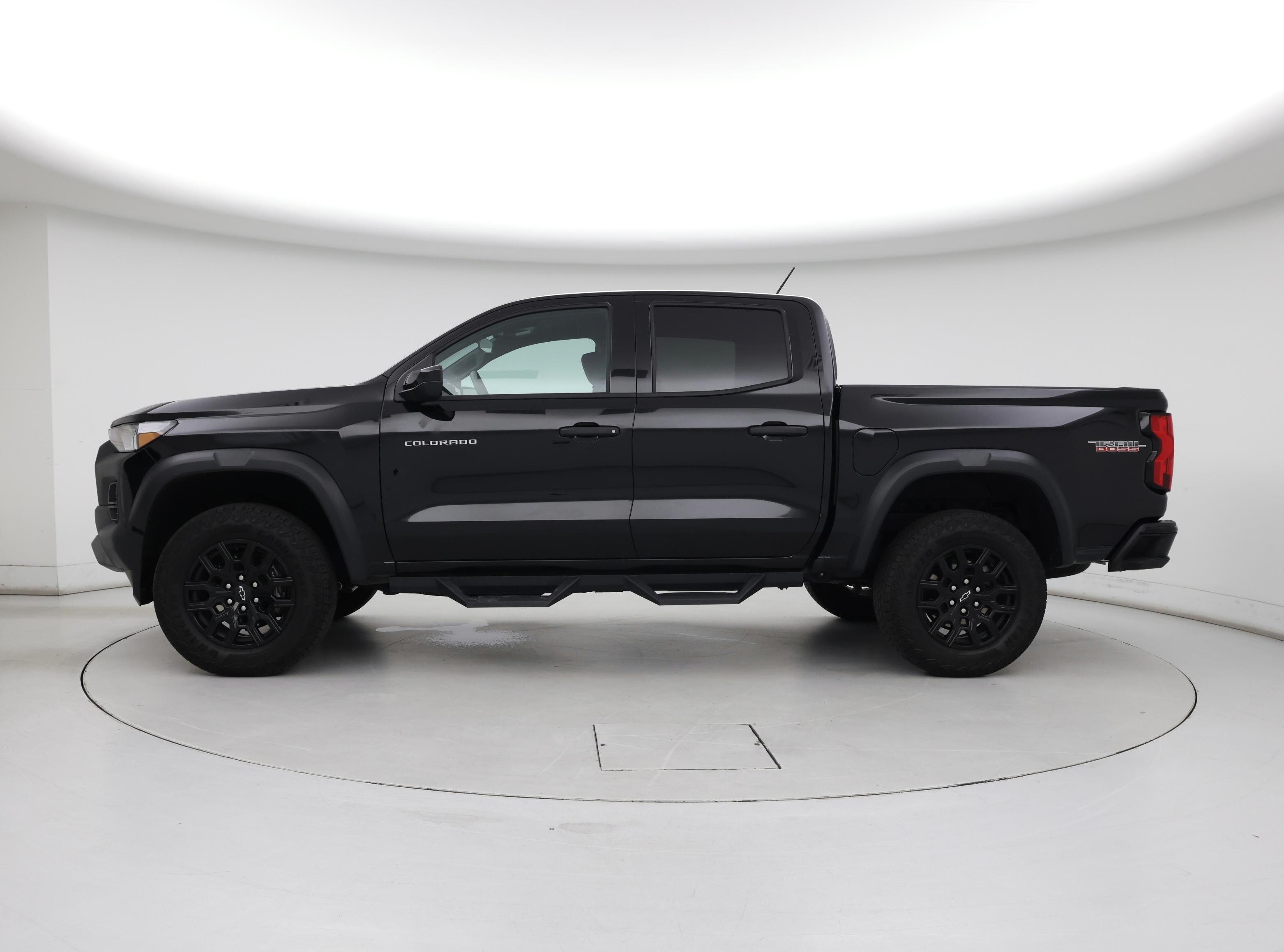 Thumbnail: 2024 Chevrolet Colorado - 3