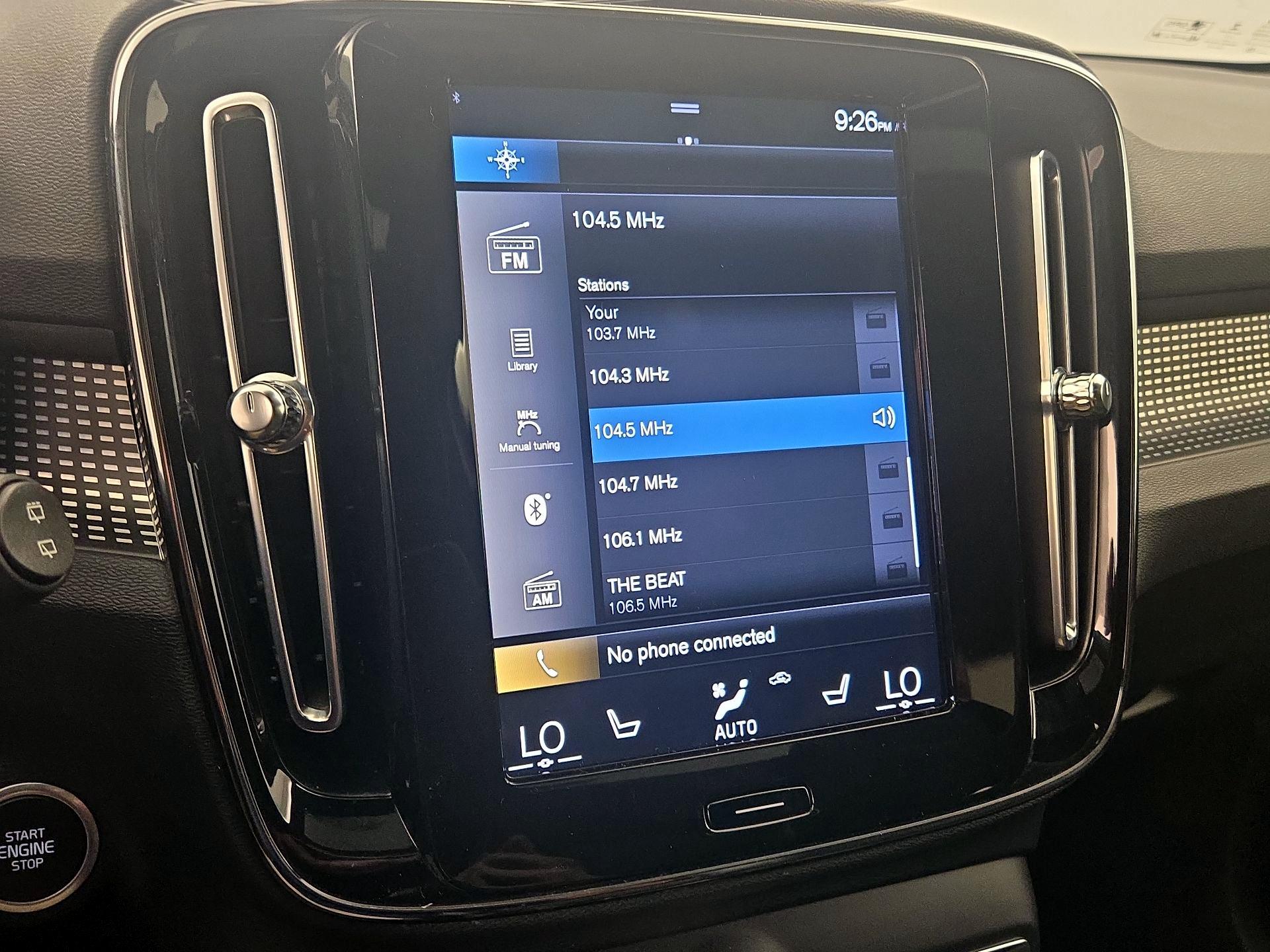 Thumbnail: 2022 Volvo XC40 - 16