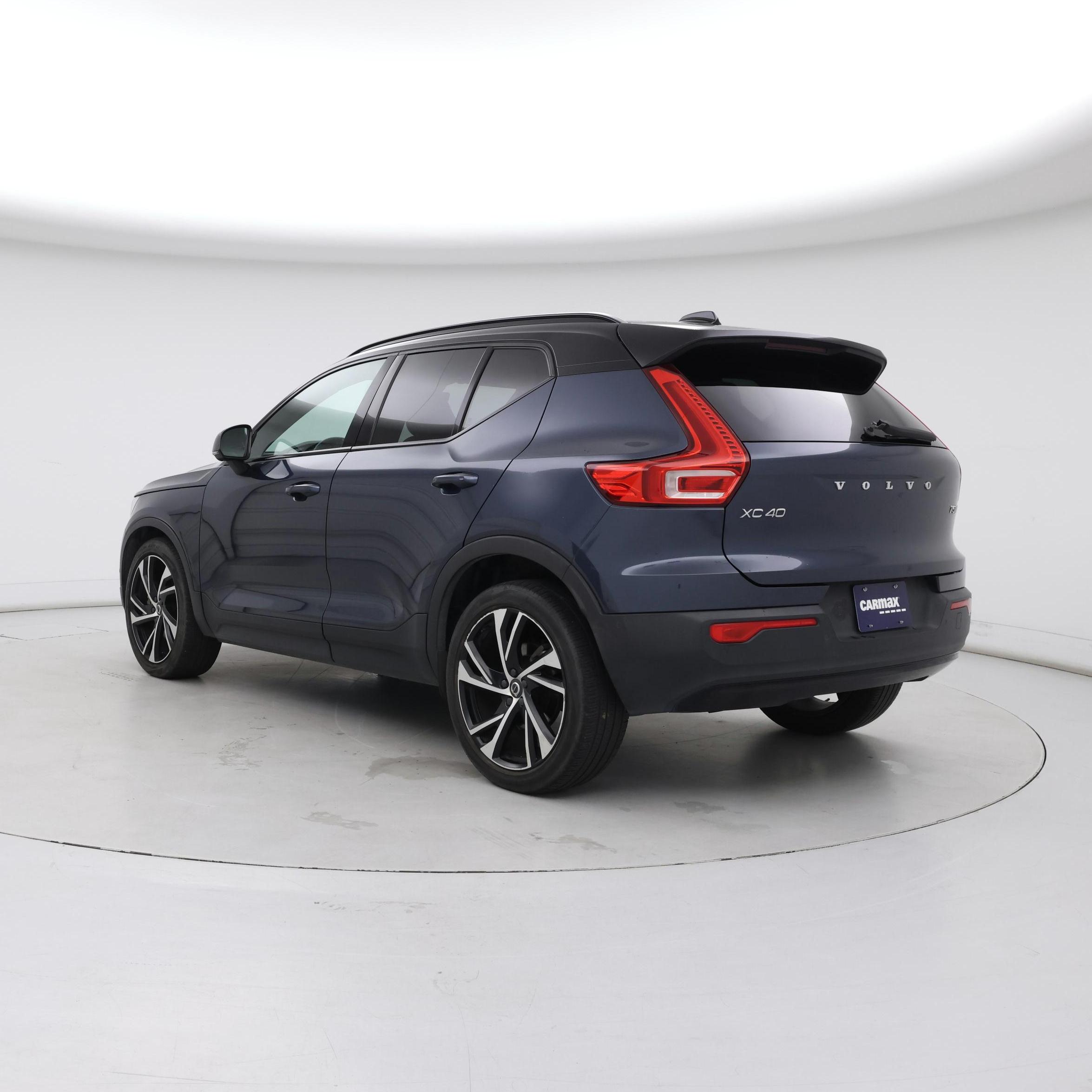 Thumbnail: 2022 Volvo XC40 - 2