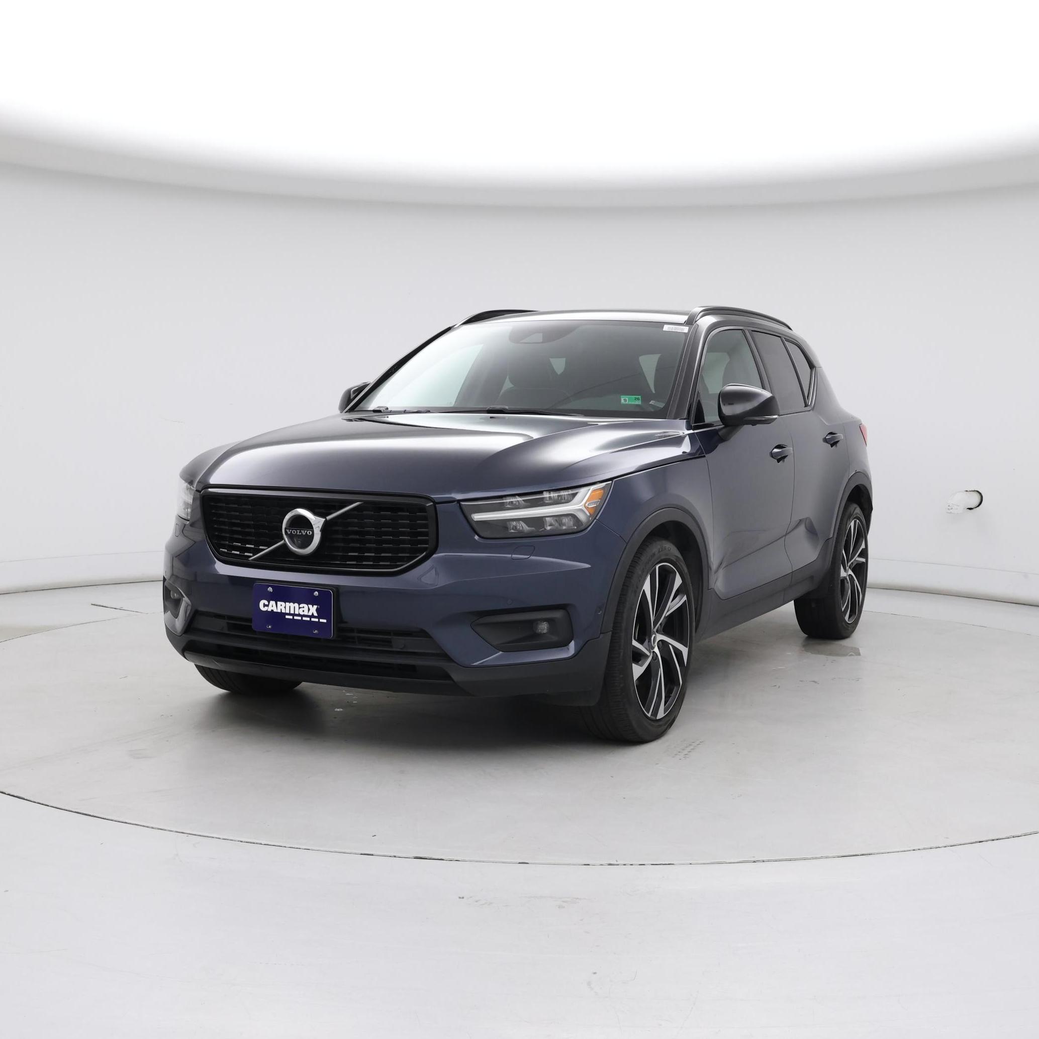 Thumbnail: 2022 Volvo XC40 - 4