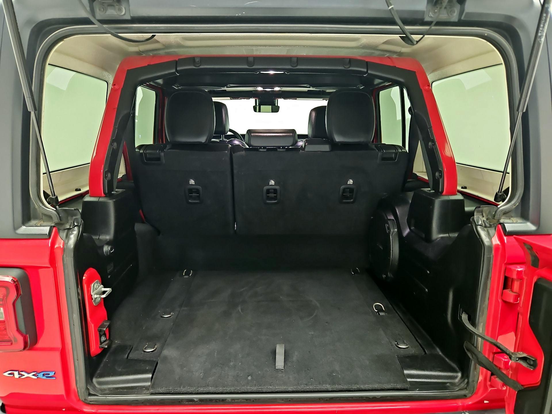 Thumbnail: 2021 Jeep Wrangler - 18