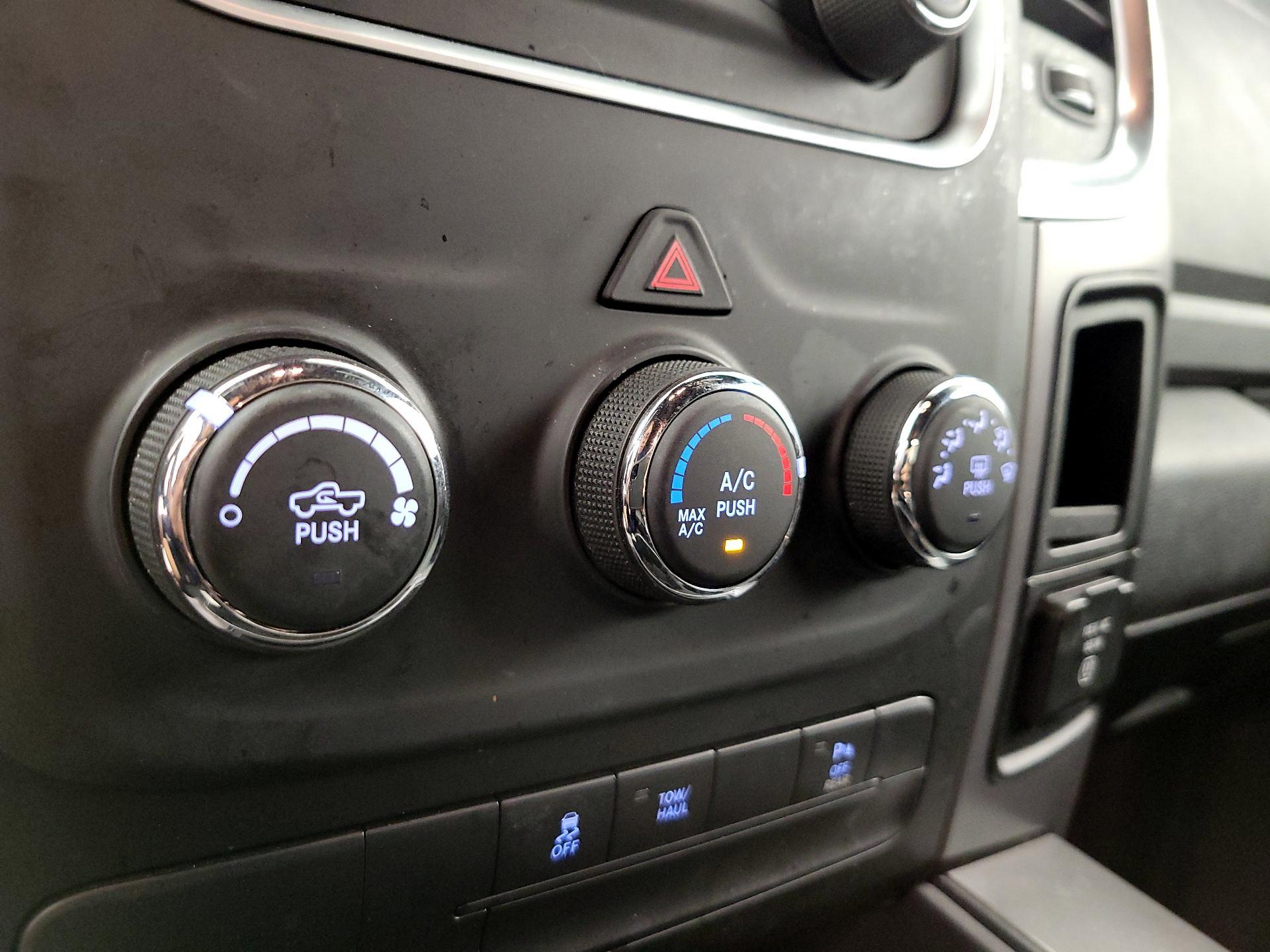 Thumbnail: 2022 RAM 1500 Classic - 16