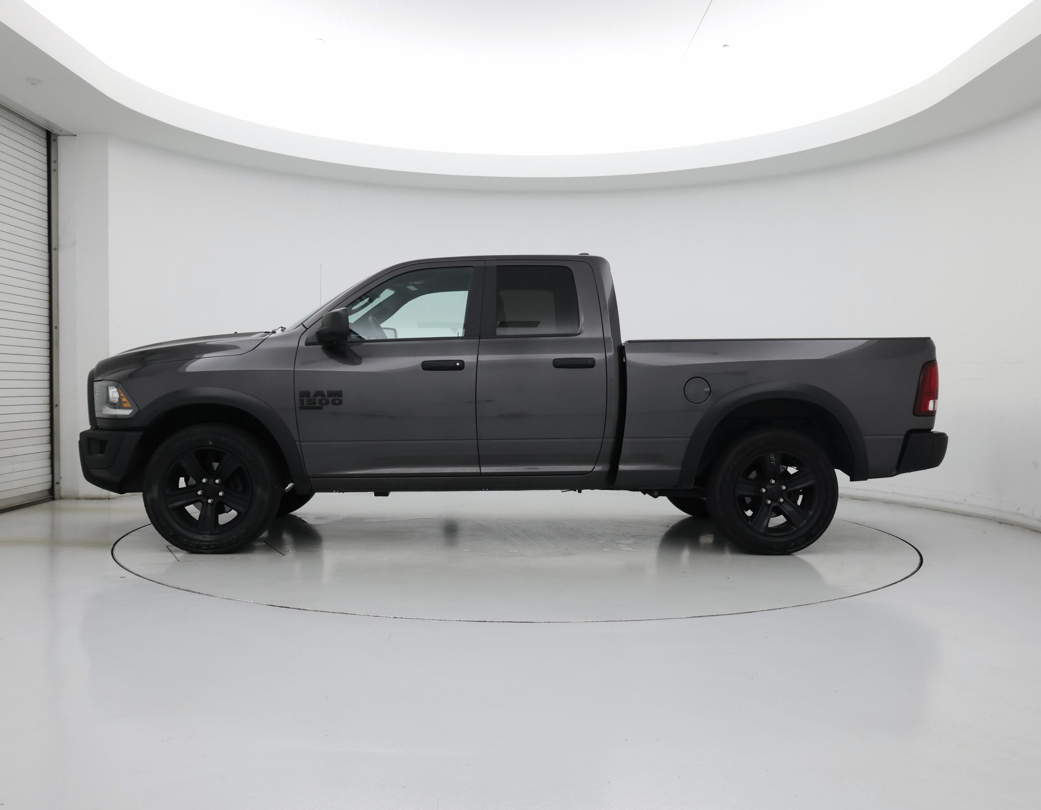 Thumbnail: 2022 RAM 1500 Classic - 3