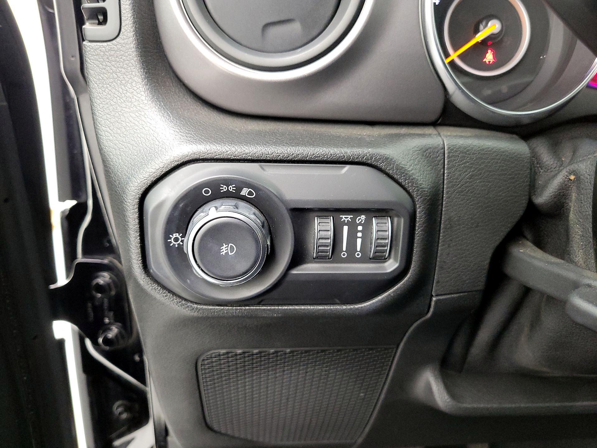 Thumbnail: 2021 Jeep Wrangler - 13