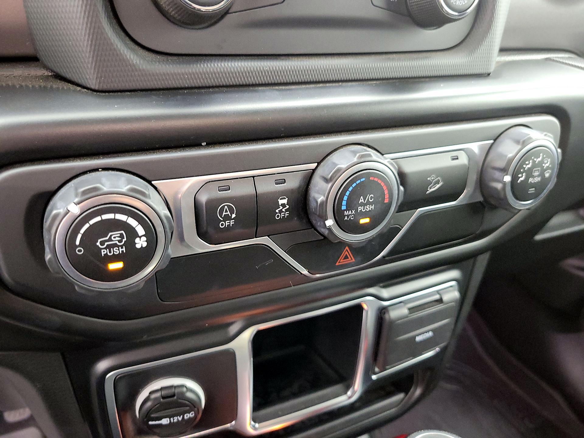 Thumbnail: 2021 Jeep Wrangler - 16