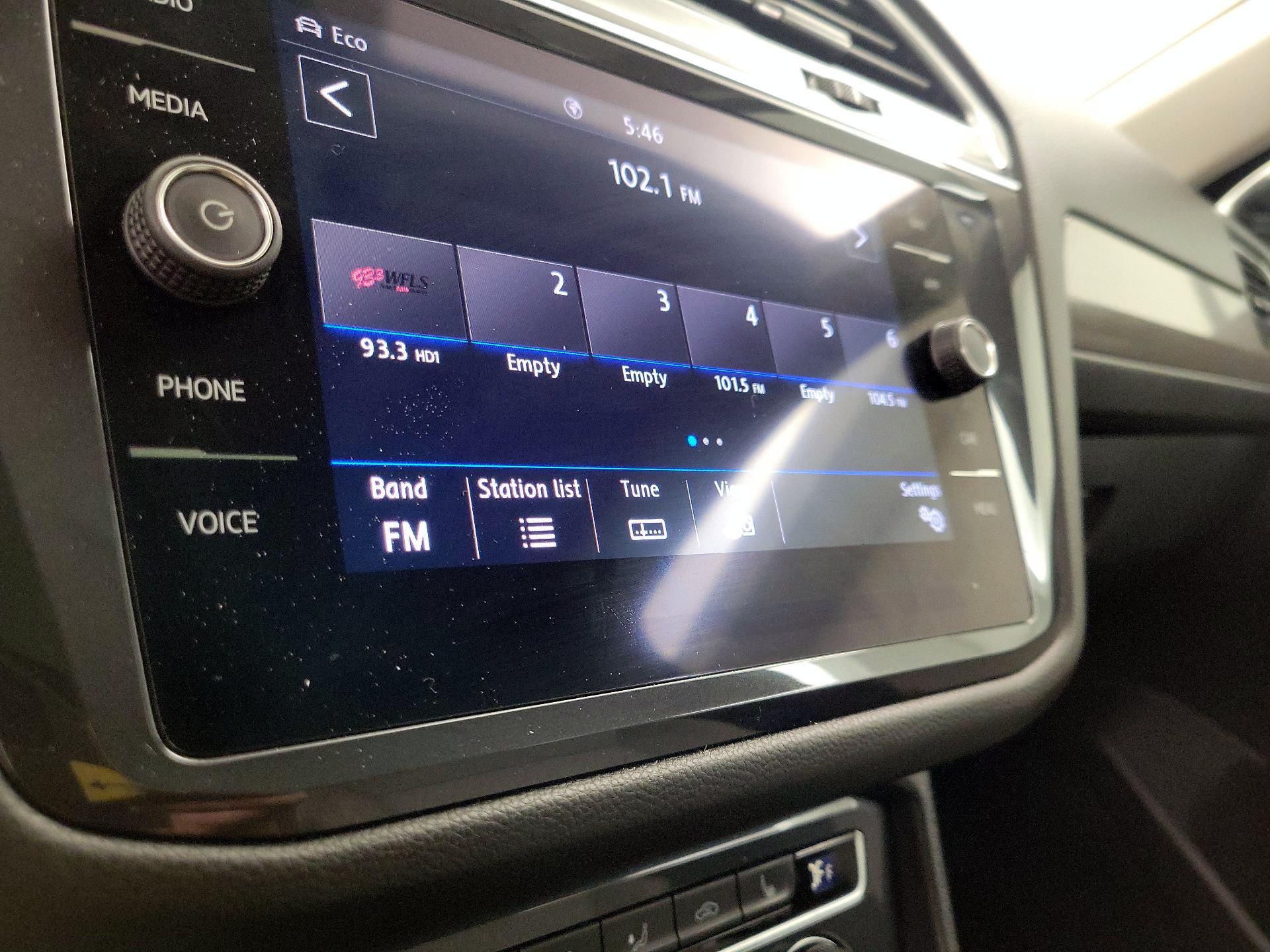 Thumbnail: 2020 Volkswagen Tiguan - 16