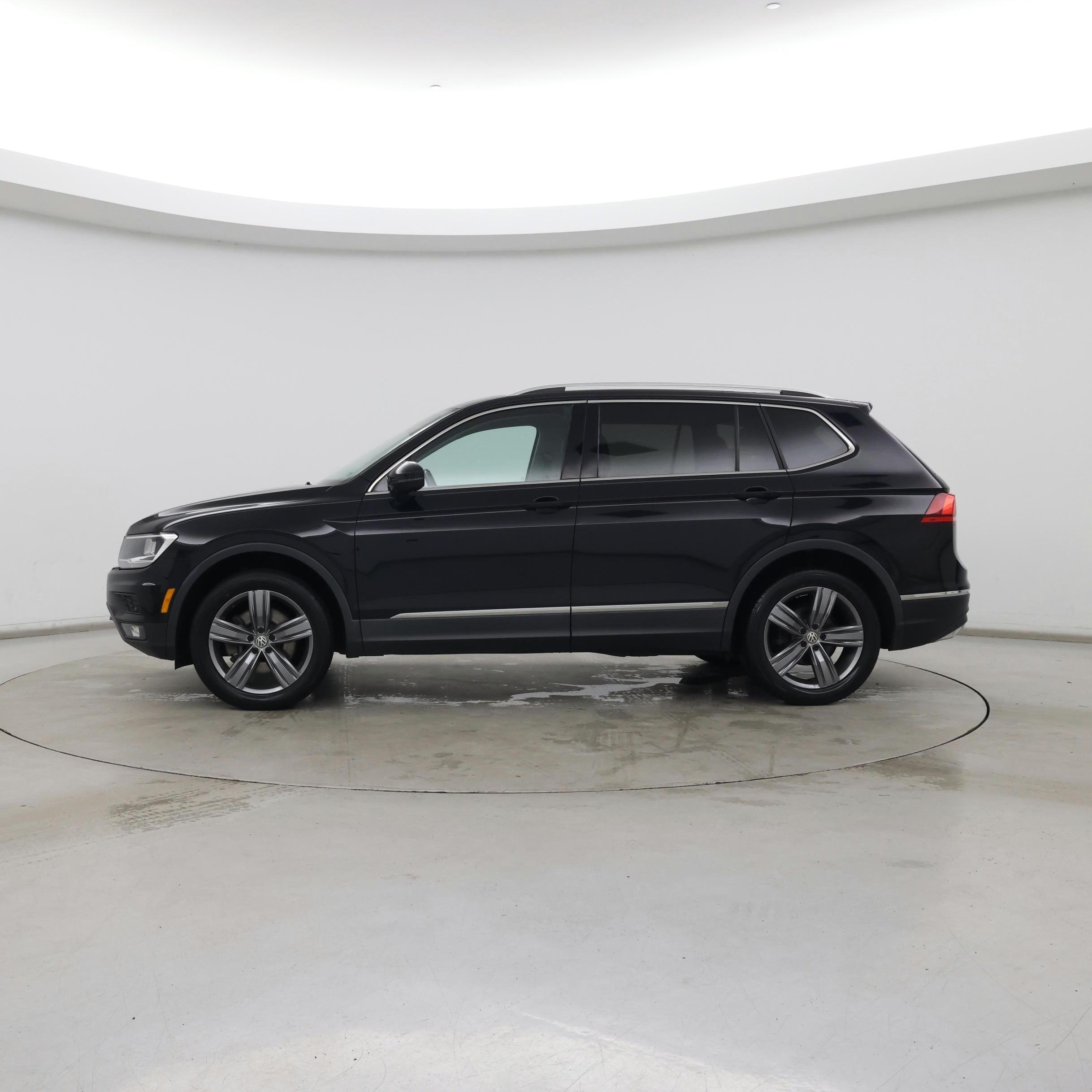 Thumbnail: 2020 Volkswagen Tiguan - 3