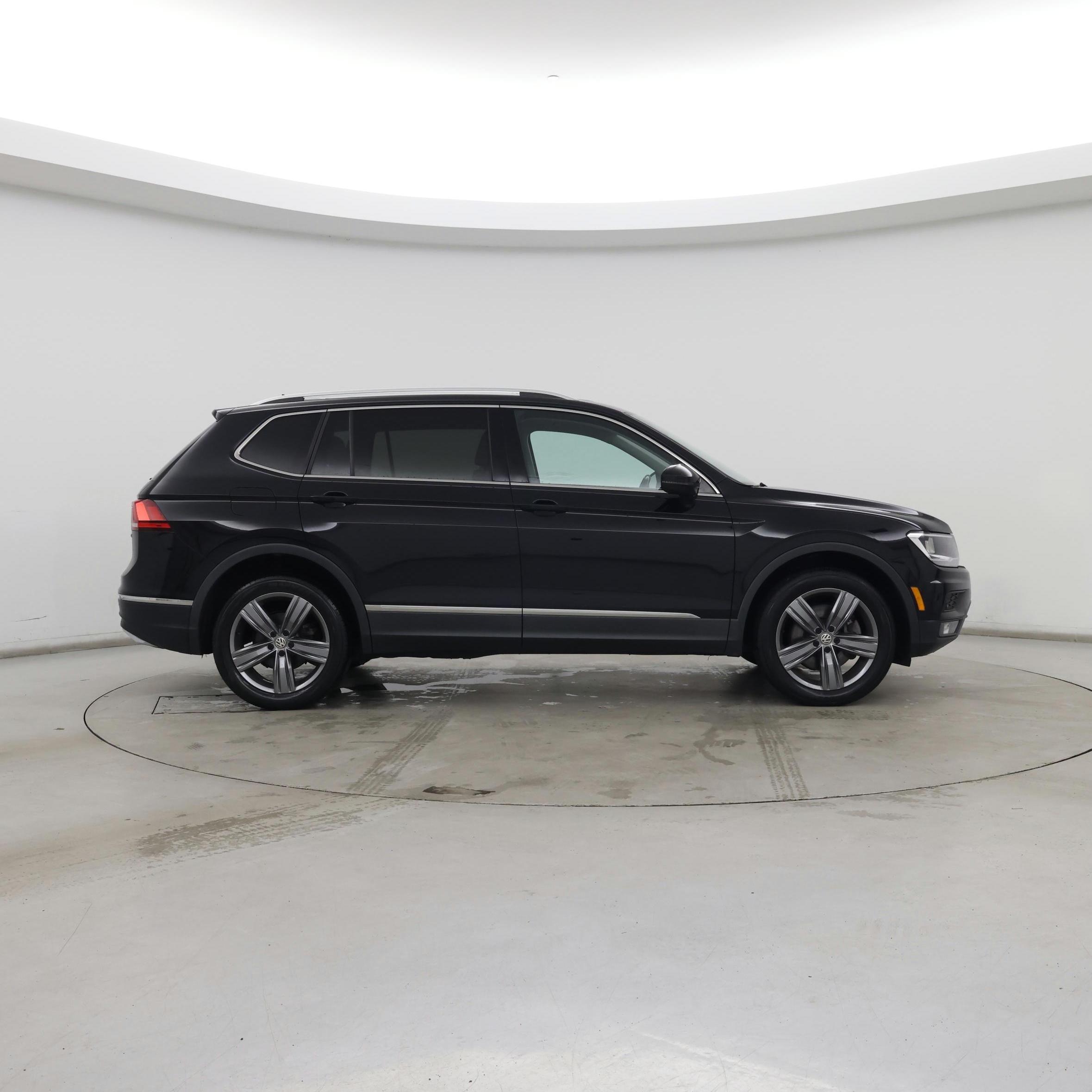 Thumbnail: 2020 Volkswagen Tiguan - 7