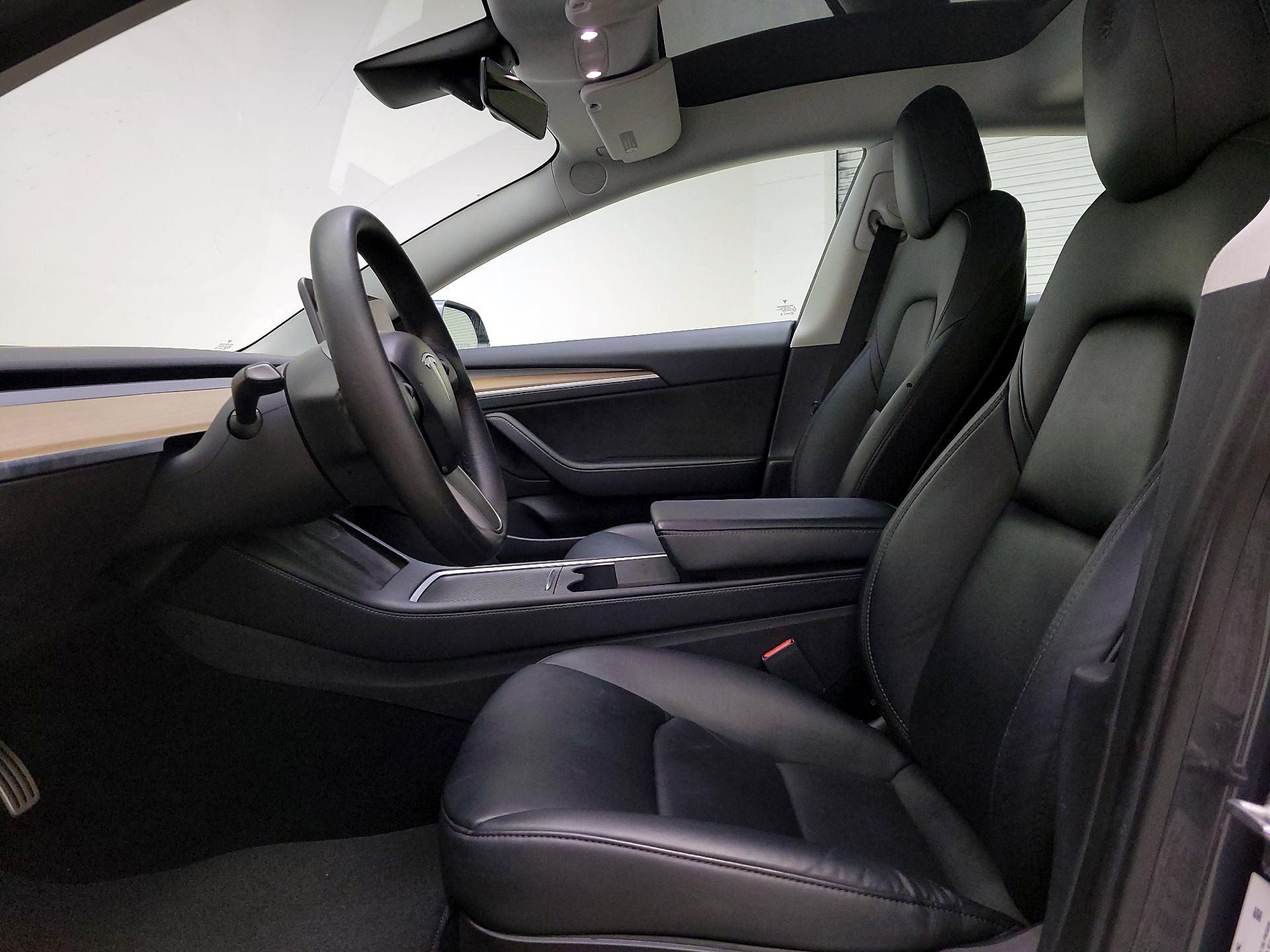 Thumbnail: 2022 Tesla Model 3 - 11