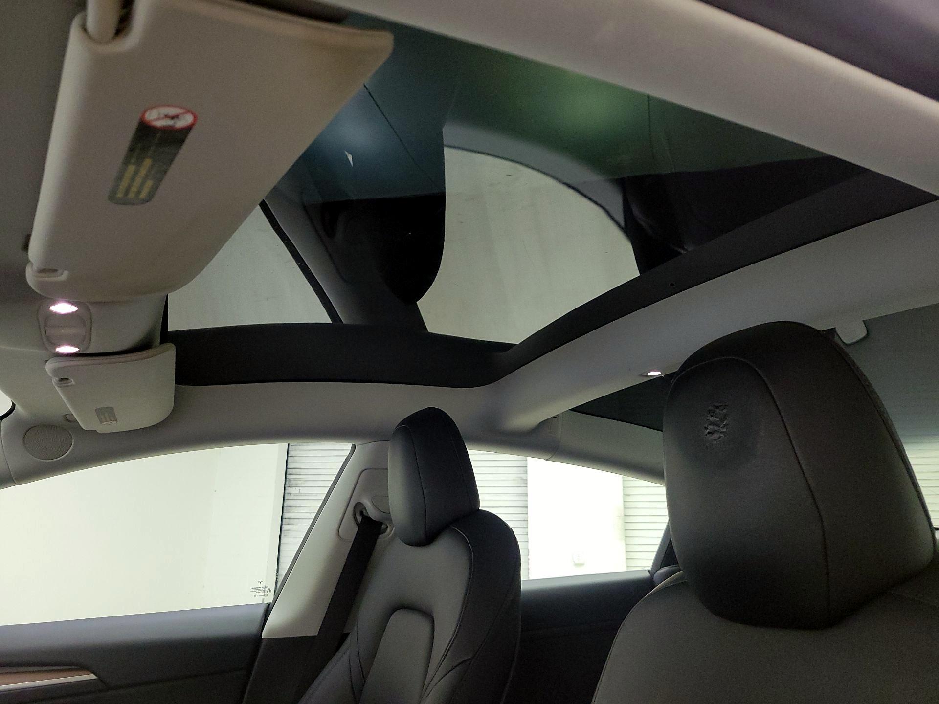 Thumbnail: 2022 Tesla Model 3 - 19