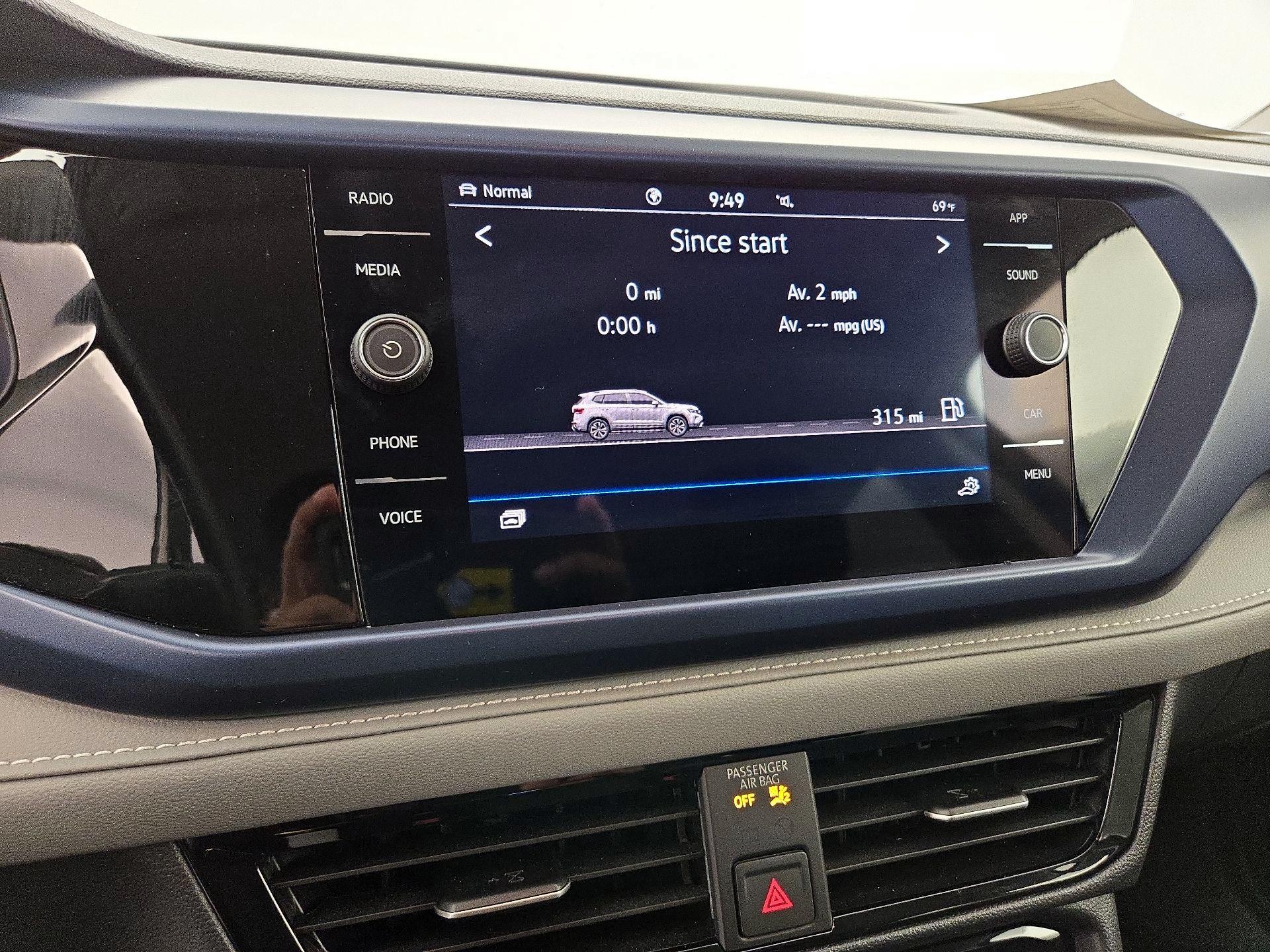 Thumbnail: 2024 Volkswagen Taos - 15