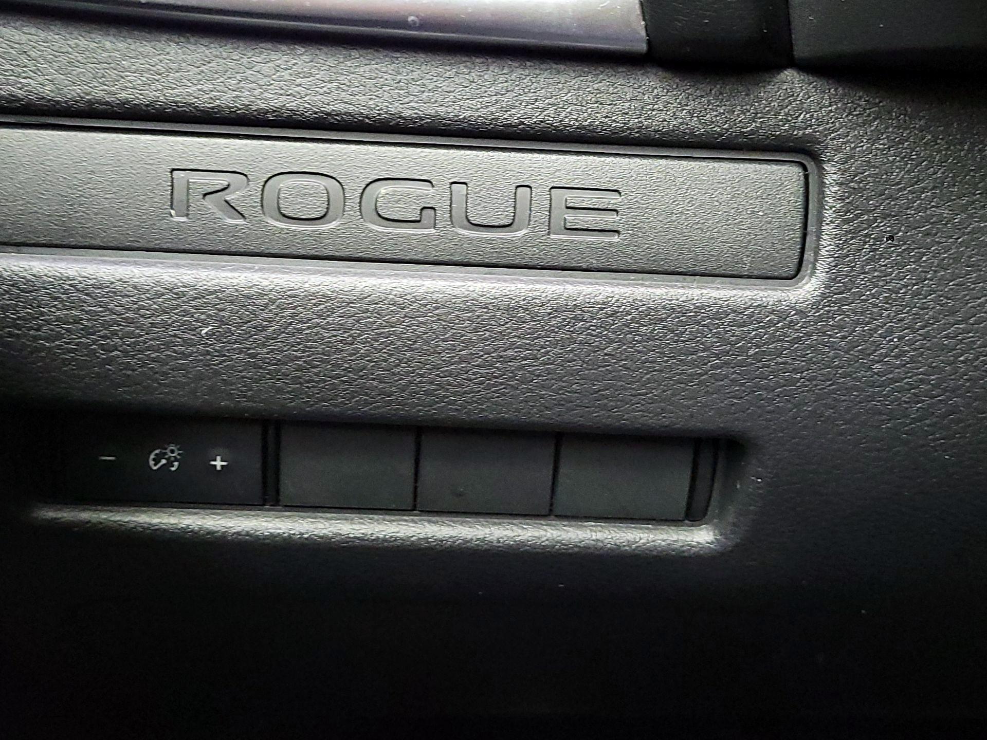 Thumbnail: 2022 Nissan Rogue - 13