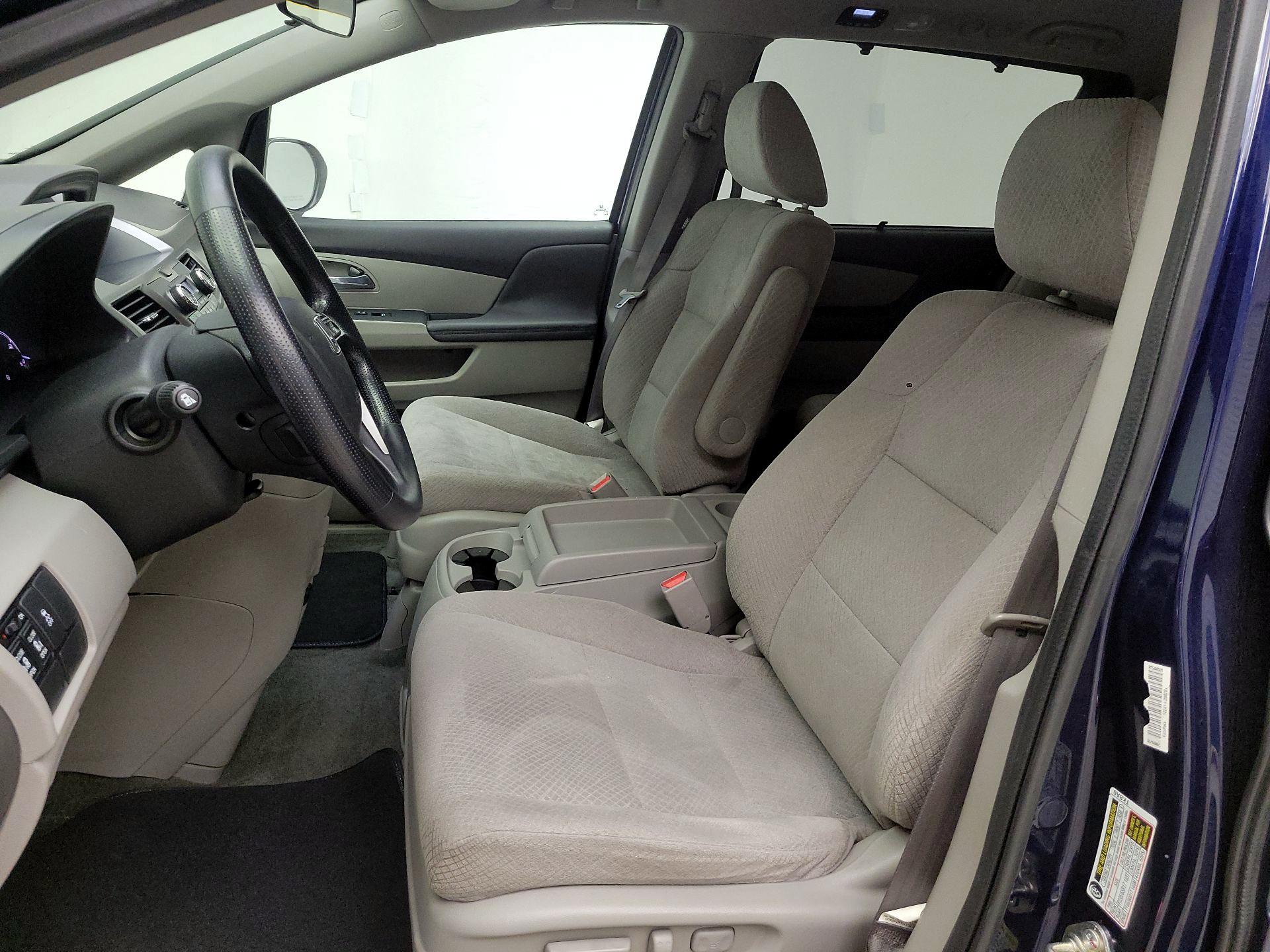 Thumbnail: 2016 Honda Odyssey - 11