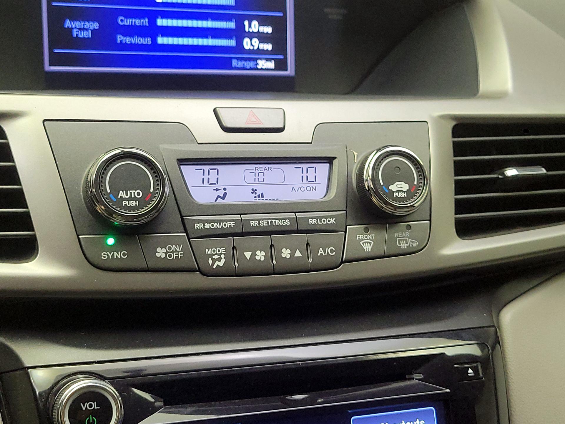 Thumbnail: 2016 Honda Odyssey - 16