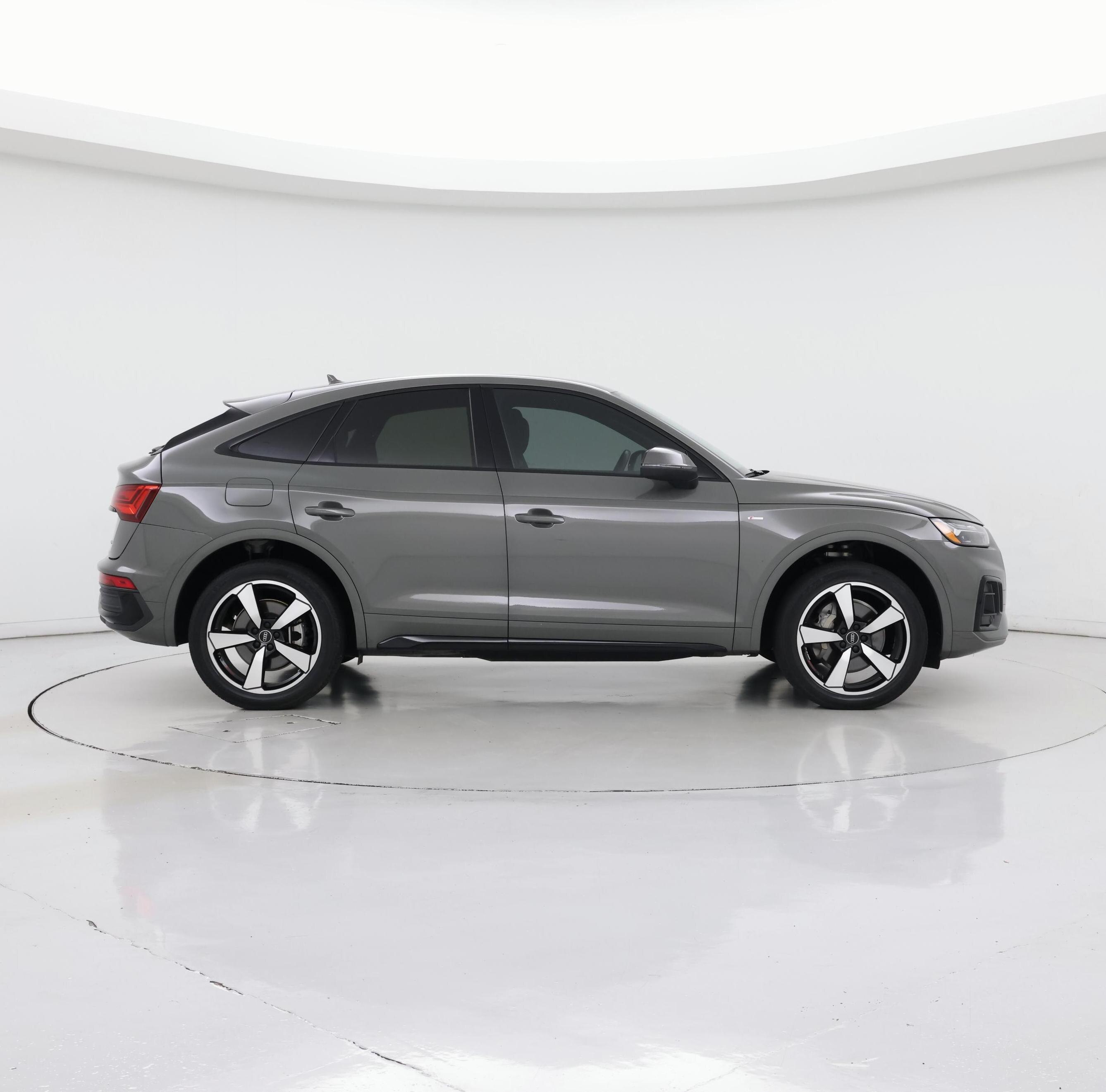 Thumbnail: 2023 Audi Q5 - 7