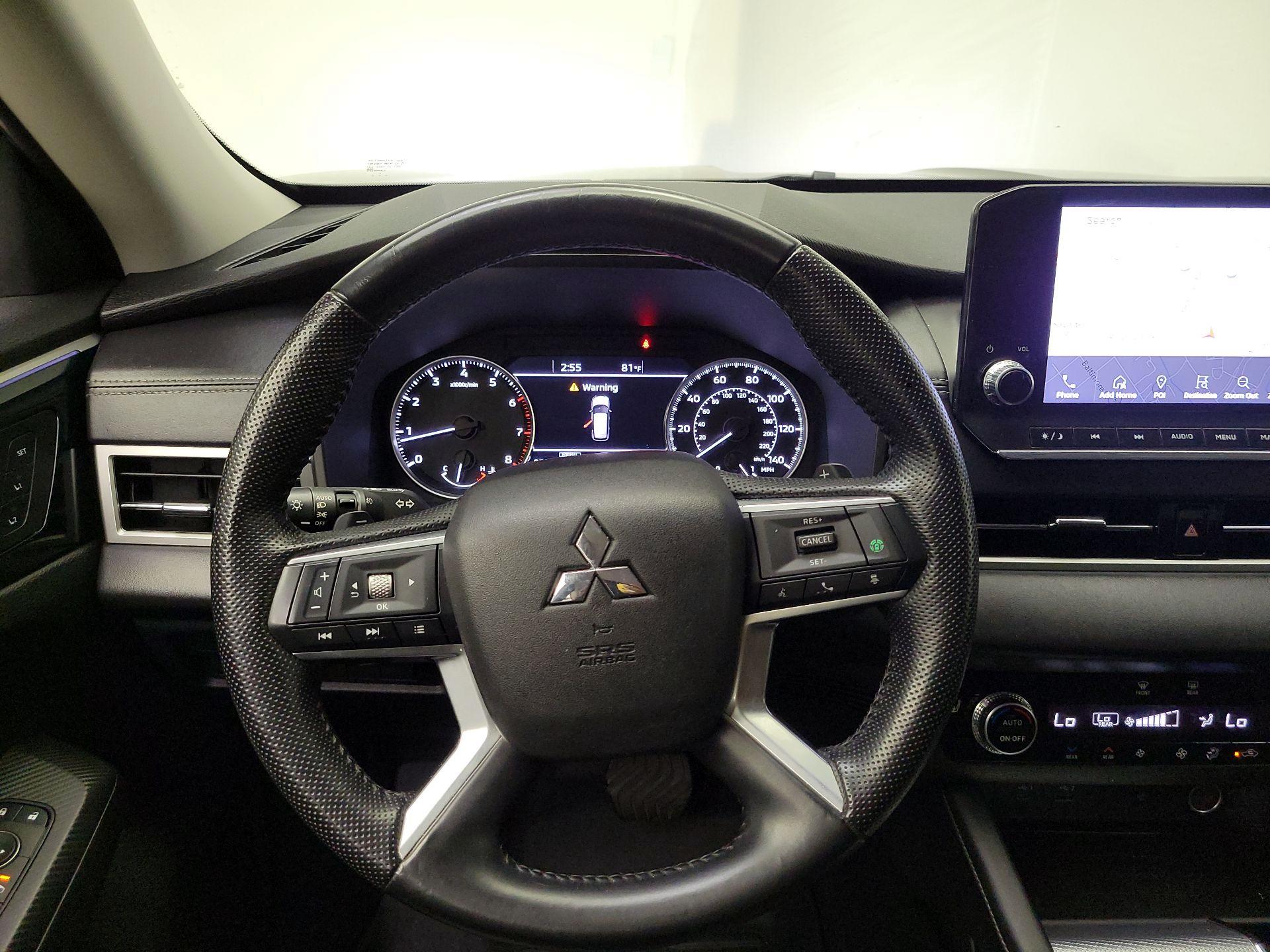 Thumbnail: 2022 Mitsubishi Outlander - 10