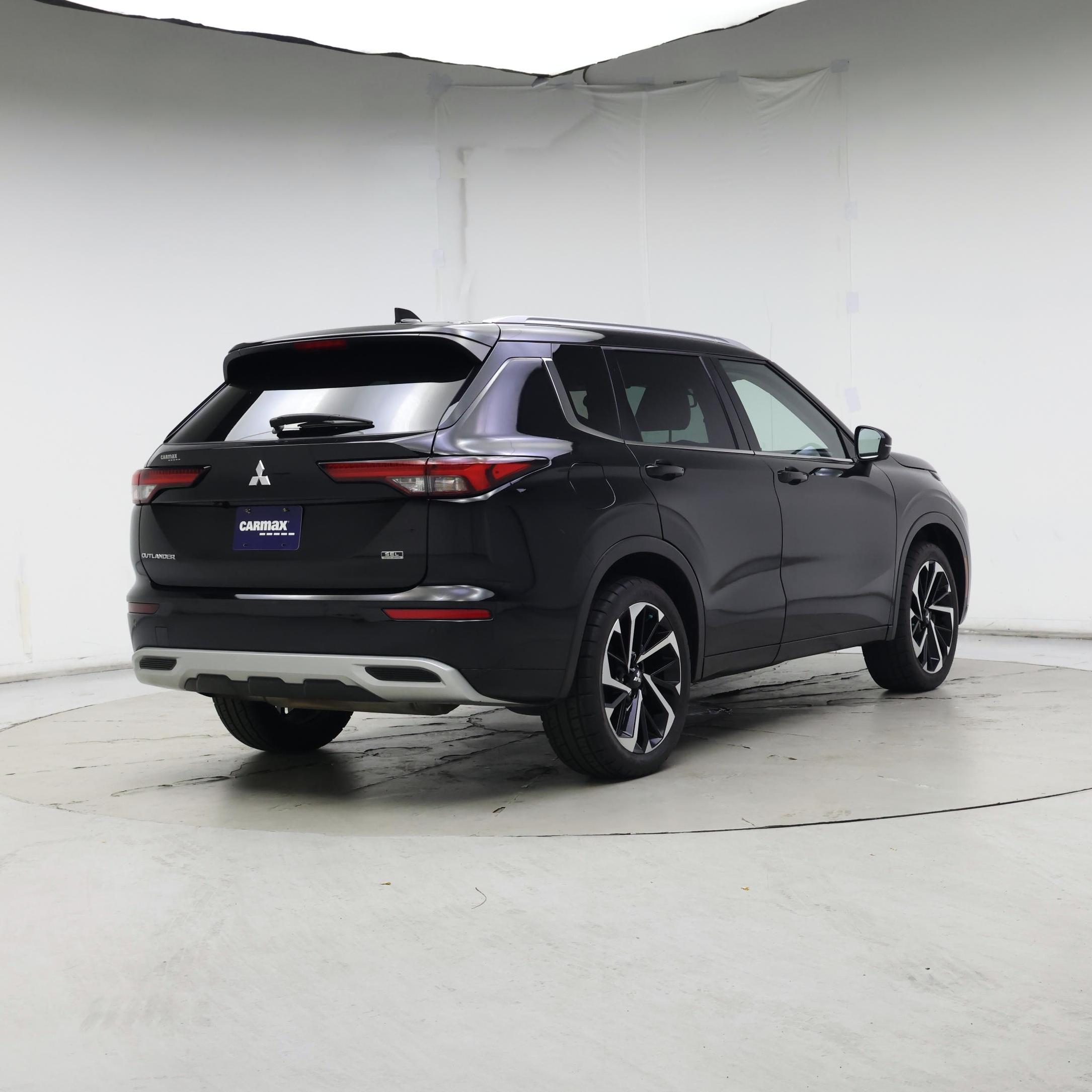 Thumbnail: 2022 Mitsubishi Outlander - 8