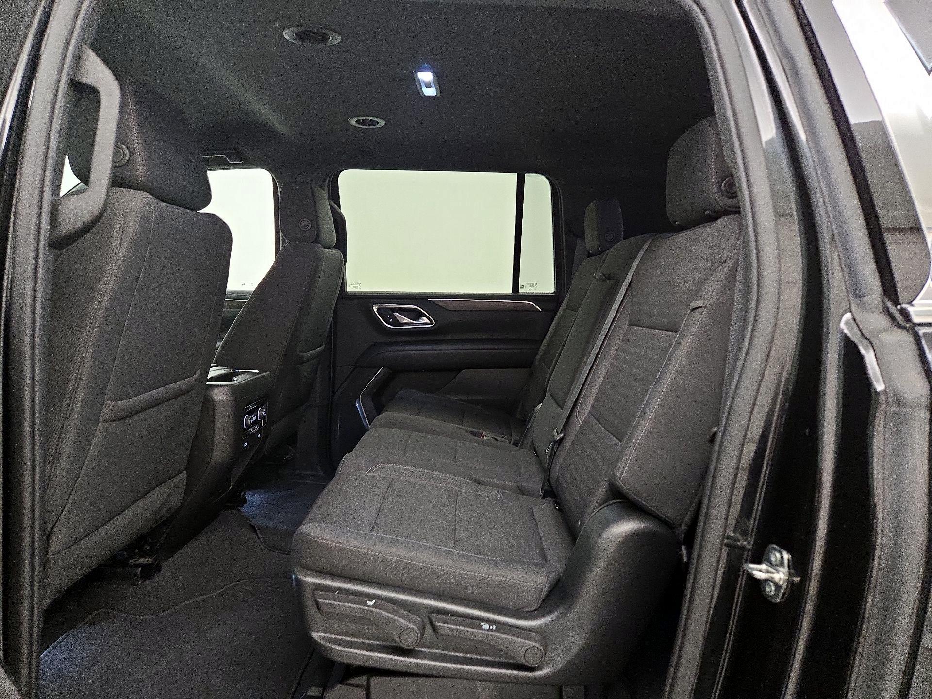 Thumbnail: 2022 Chevrolet Suburban - 19