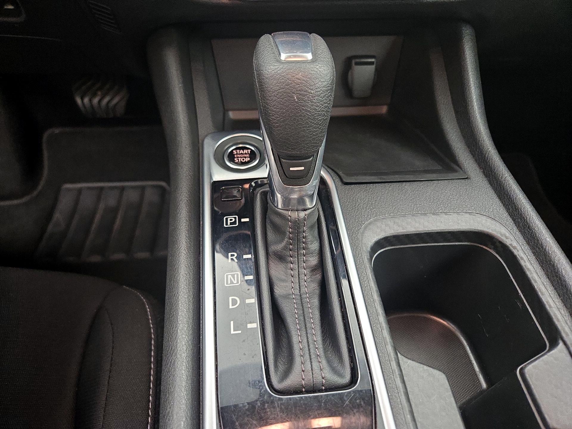 Thumbnail: 2022 Nissan Sentra - 17