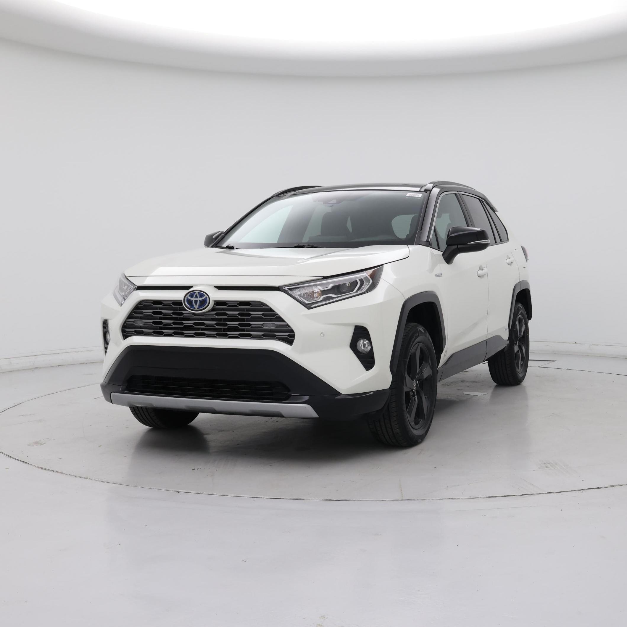 Thumbnail: 2021 Toyota RAV4 - 4