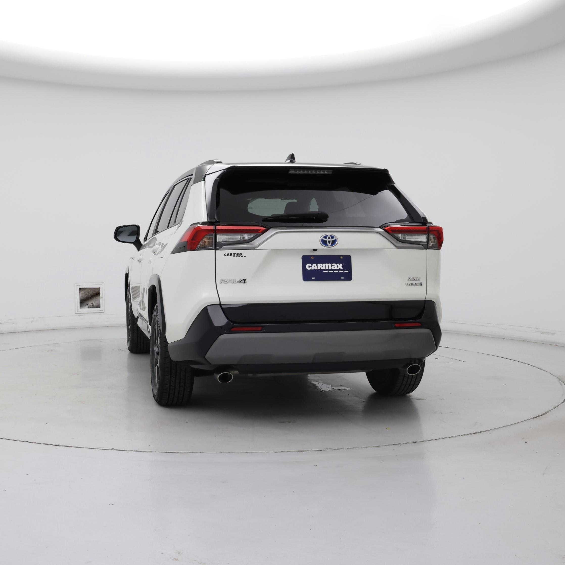 Thumbnail: 2021 Toyota RAV4 - 6