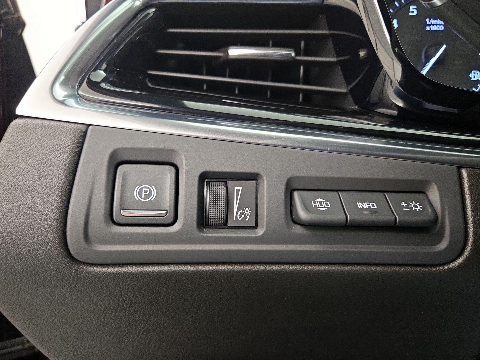 Thumbnail: 2022 Cadillac XT6 - 13