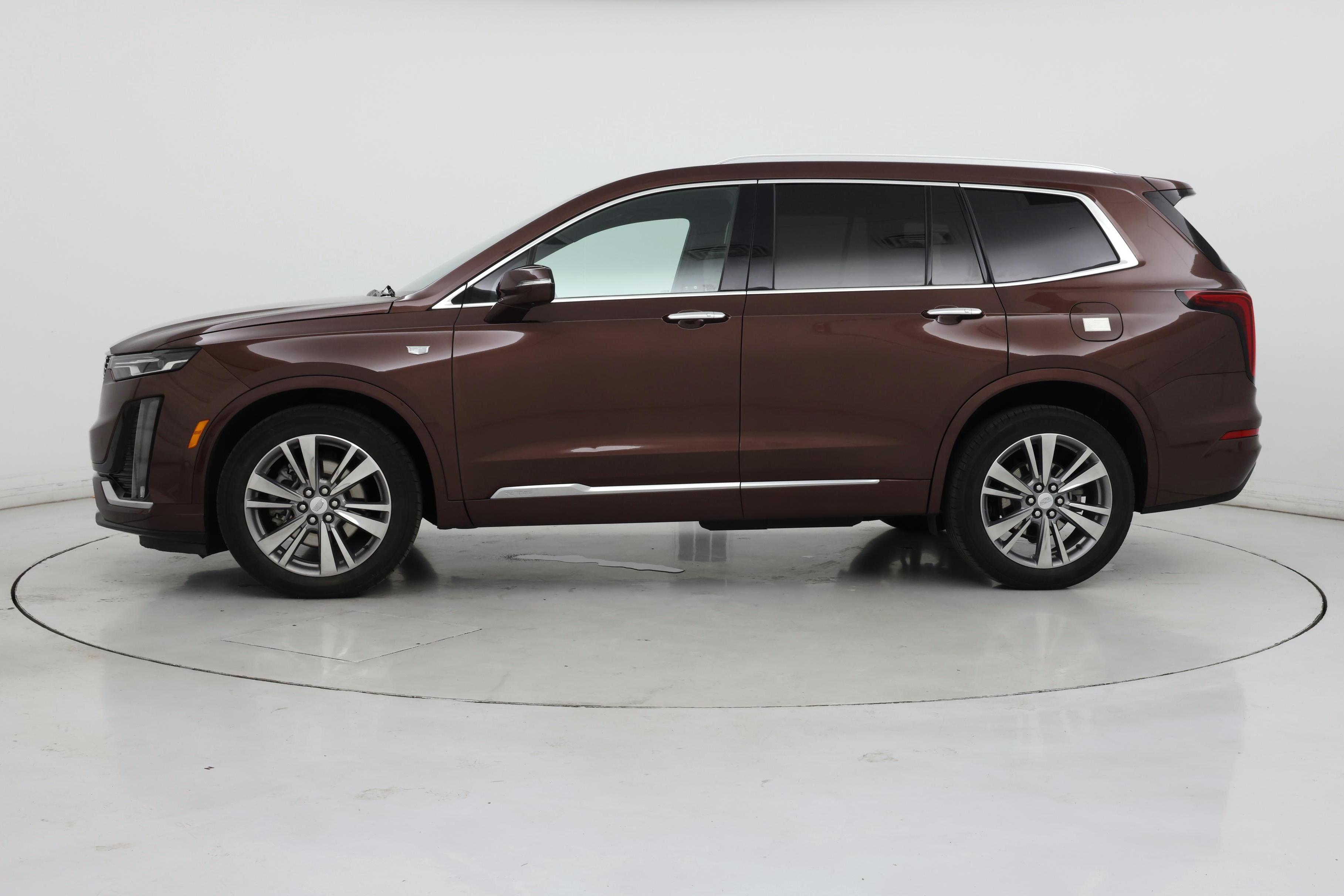 Thumbnail: 2022 Cadillac XT6 - 3