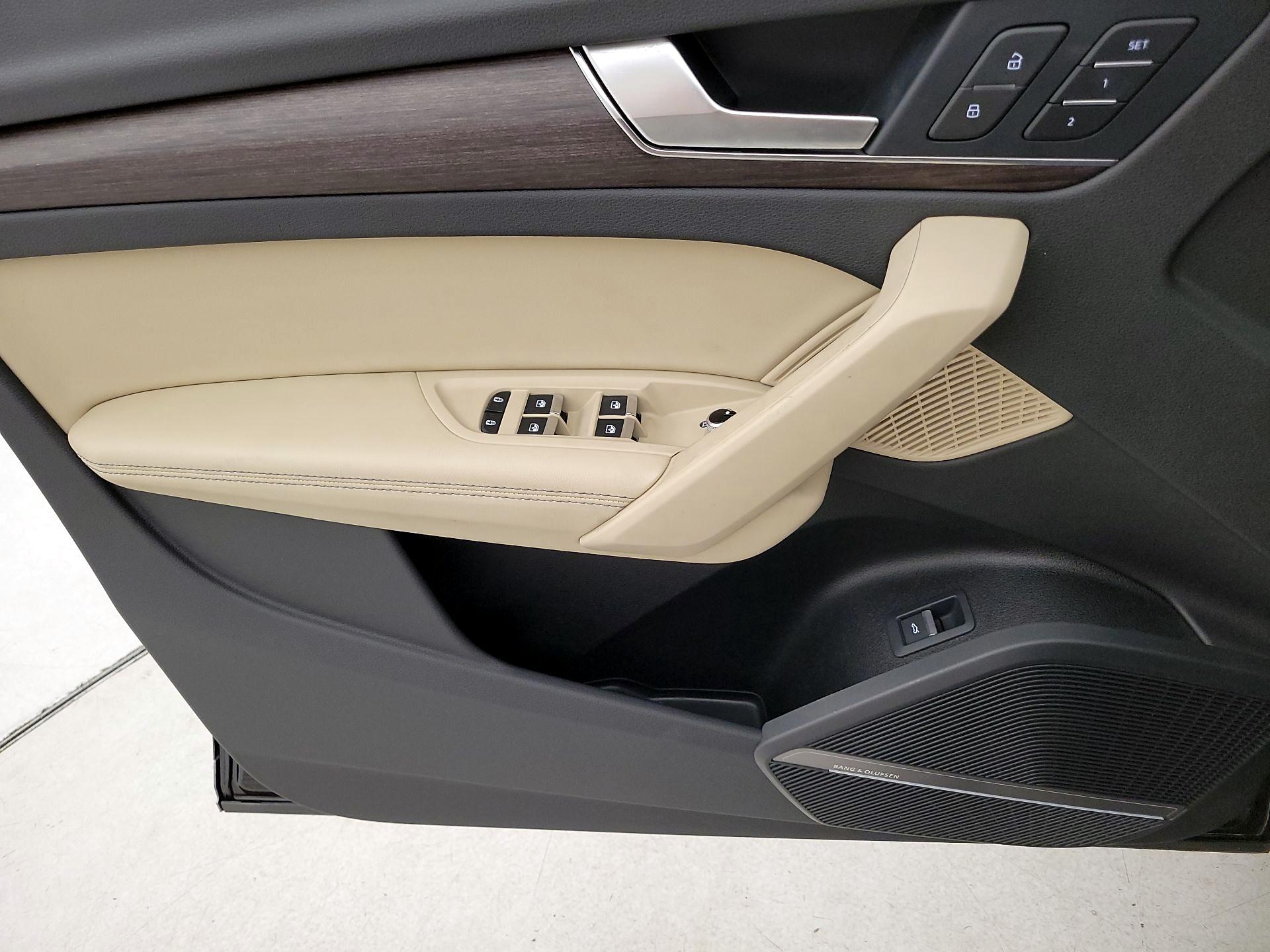 Thumbnail: 2022 Audi Q5 - 12