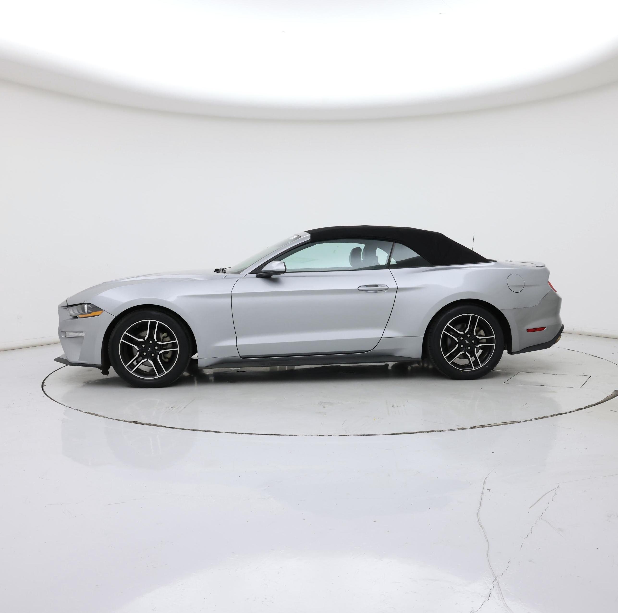 Thumbnail: 2022 Ford Mustang - 3