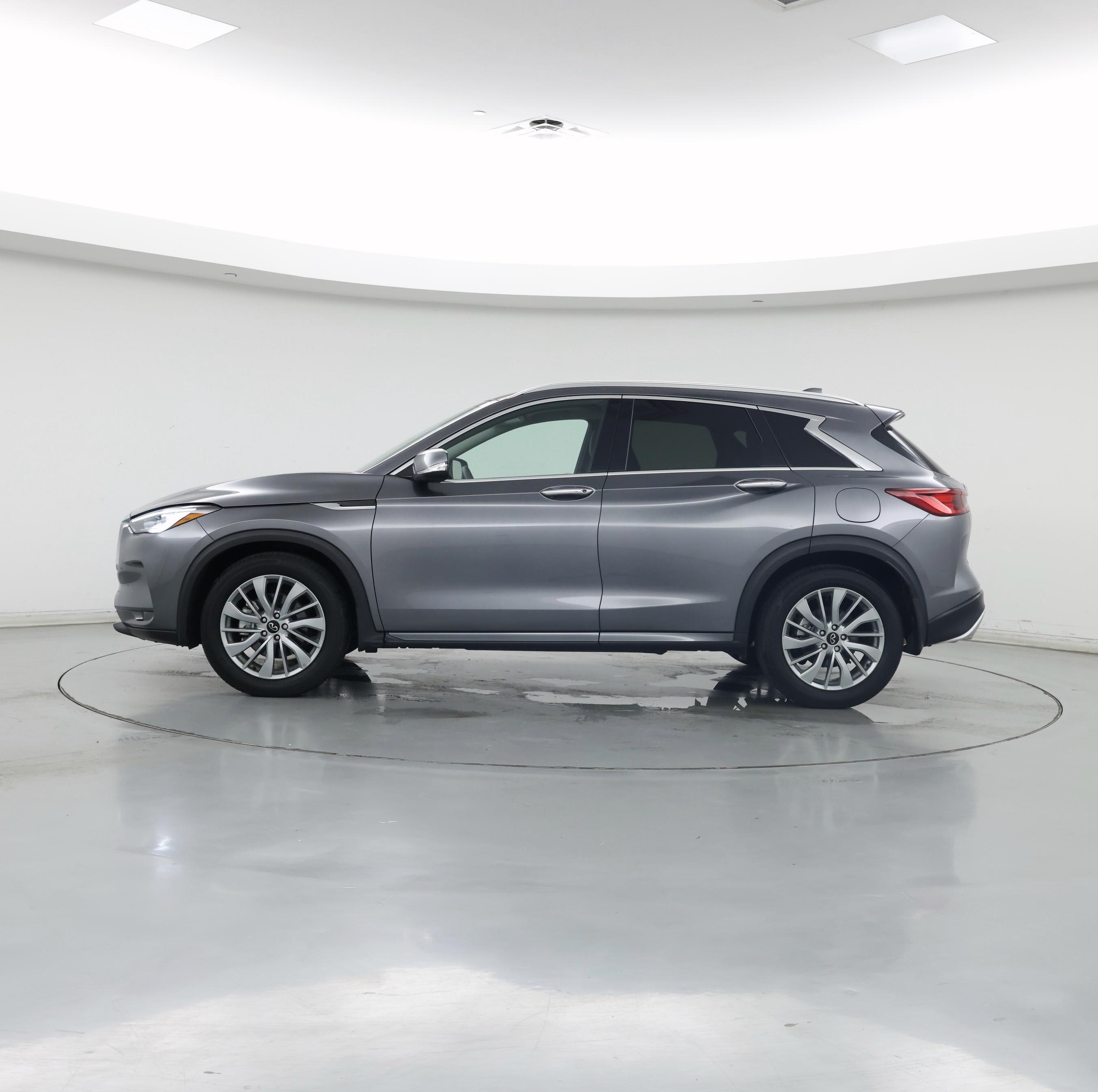 Thumbnail: 2023 INFINITI QX50 - 3