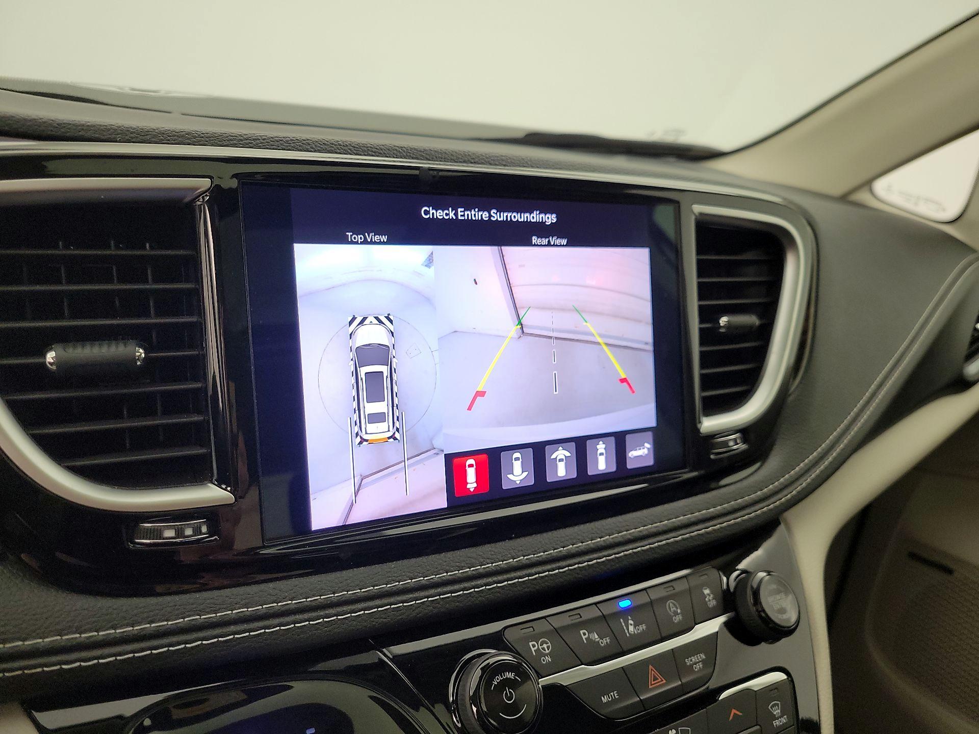 Thumbnail: 2022 Chrysler Pacifica - 15