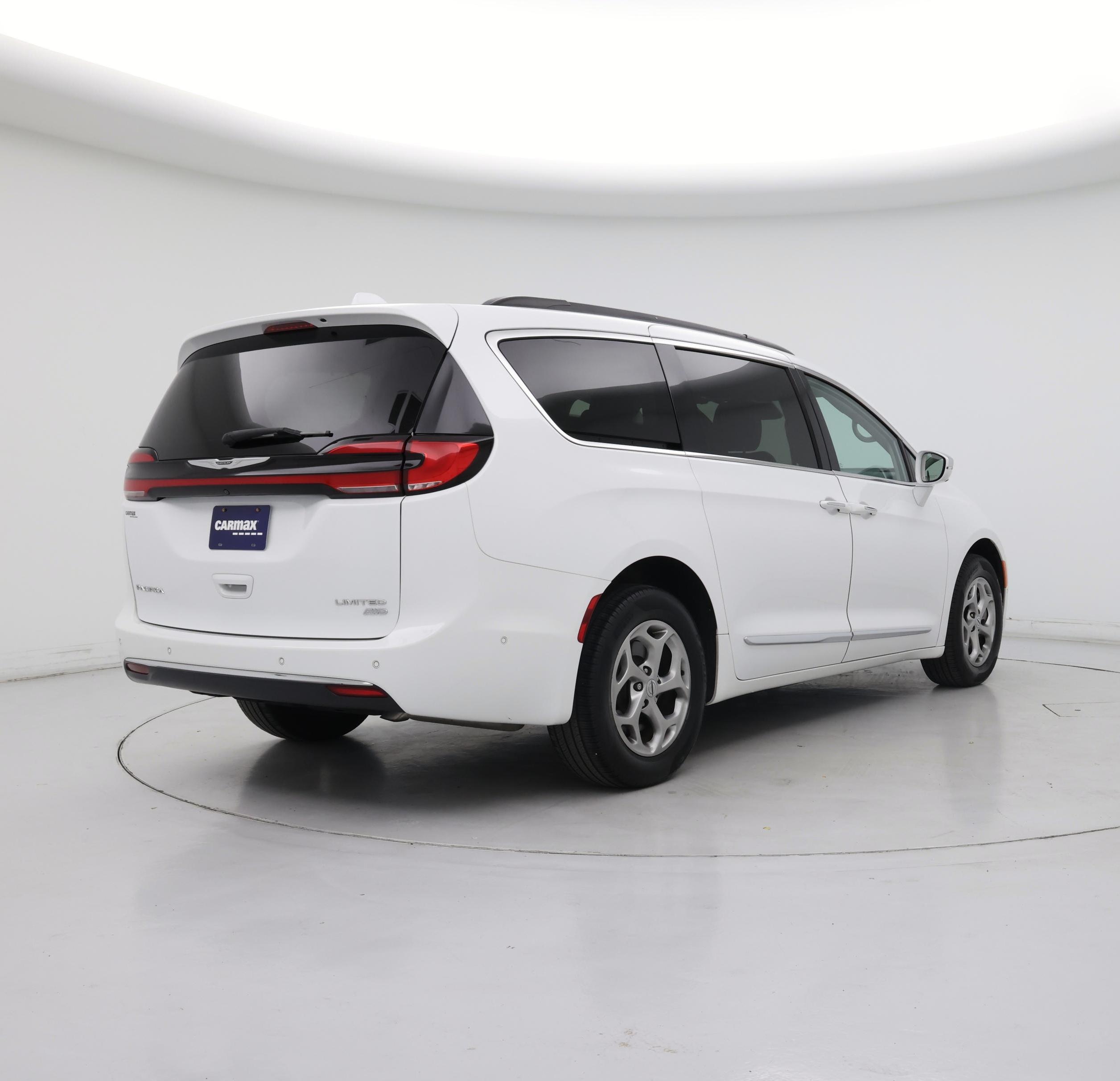 Thumbnail: 2022 Chrysler Pacifica - 8