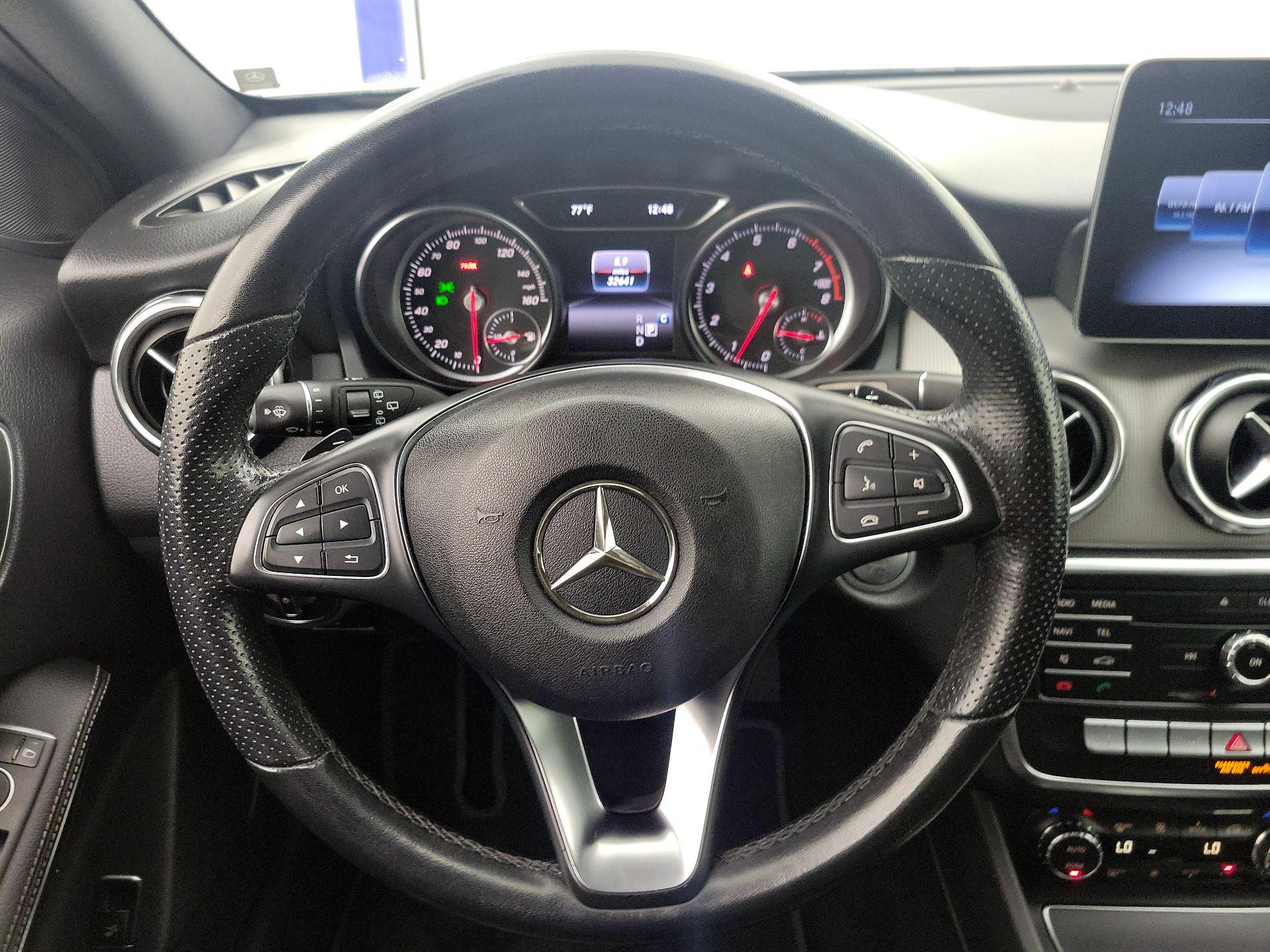 Thumbnail: 2020 Mercedes-Benz GLA - 10