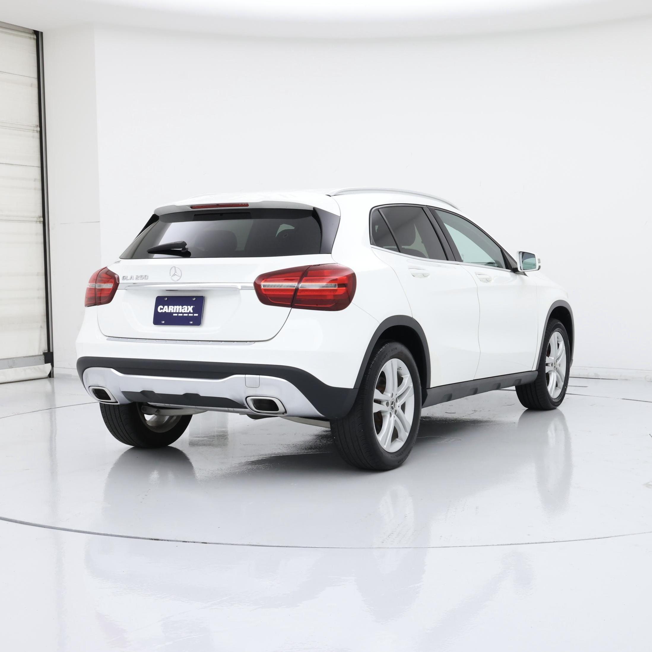 Thumbnail: 2020 Mercedes-Benz GLA - 8