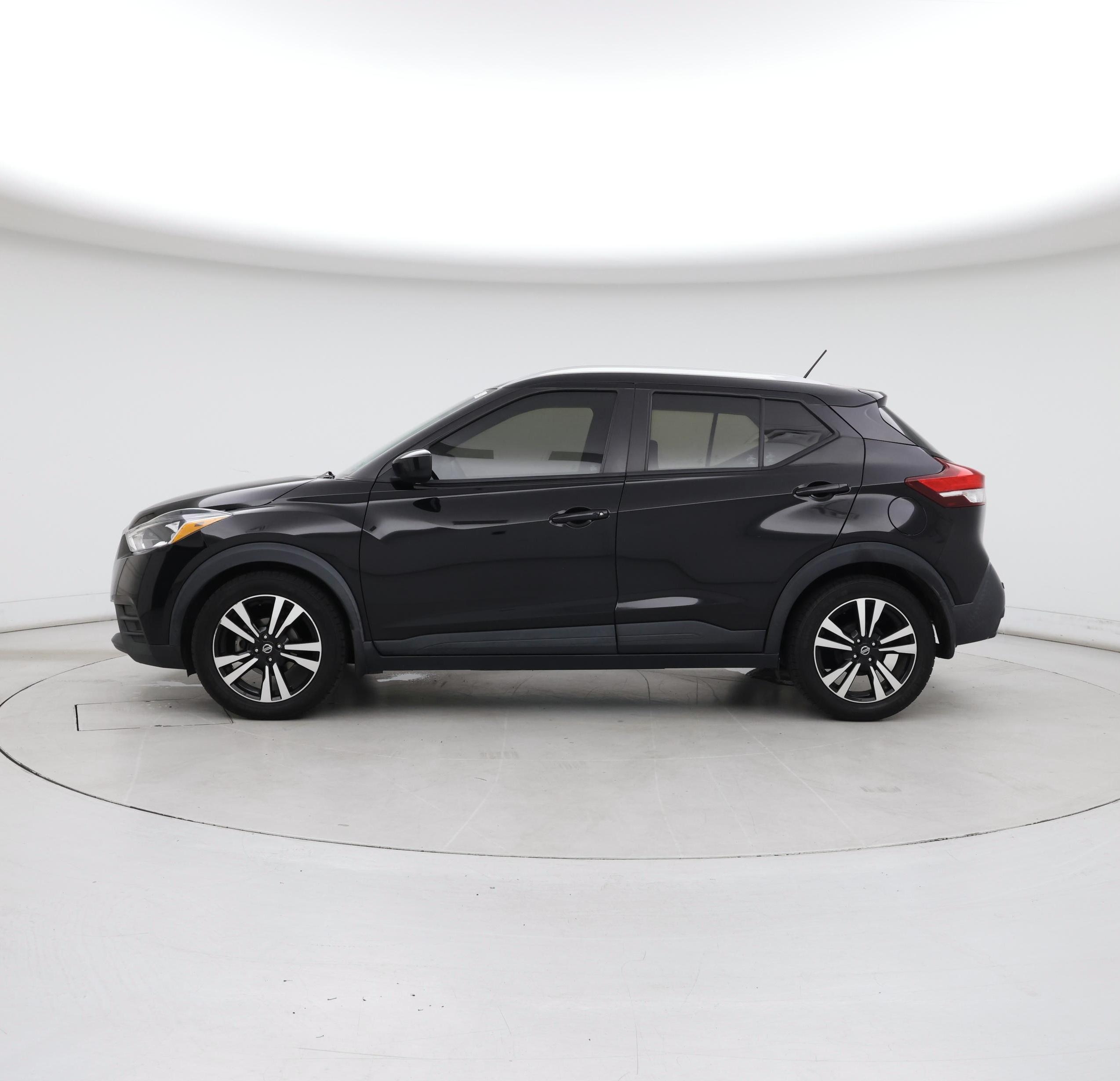 Thumbnail: 2020 Nissan Kicks - 3
