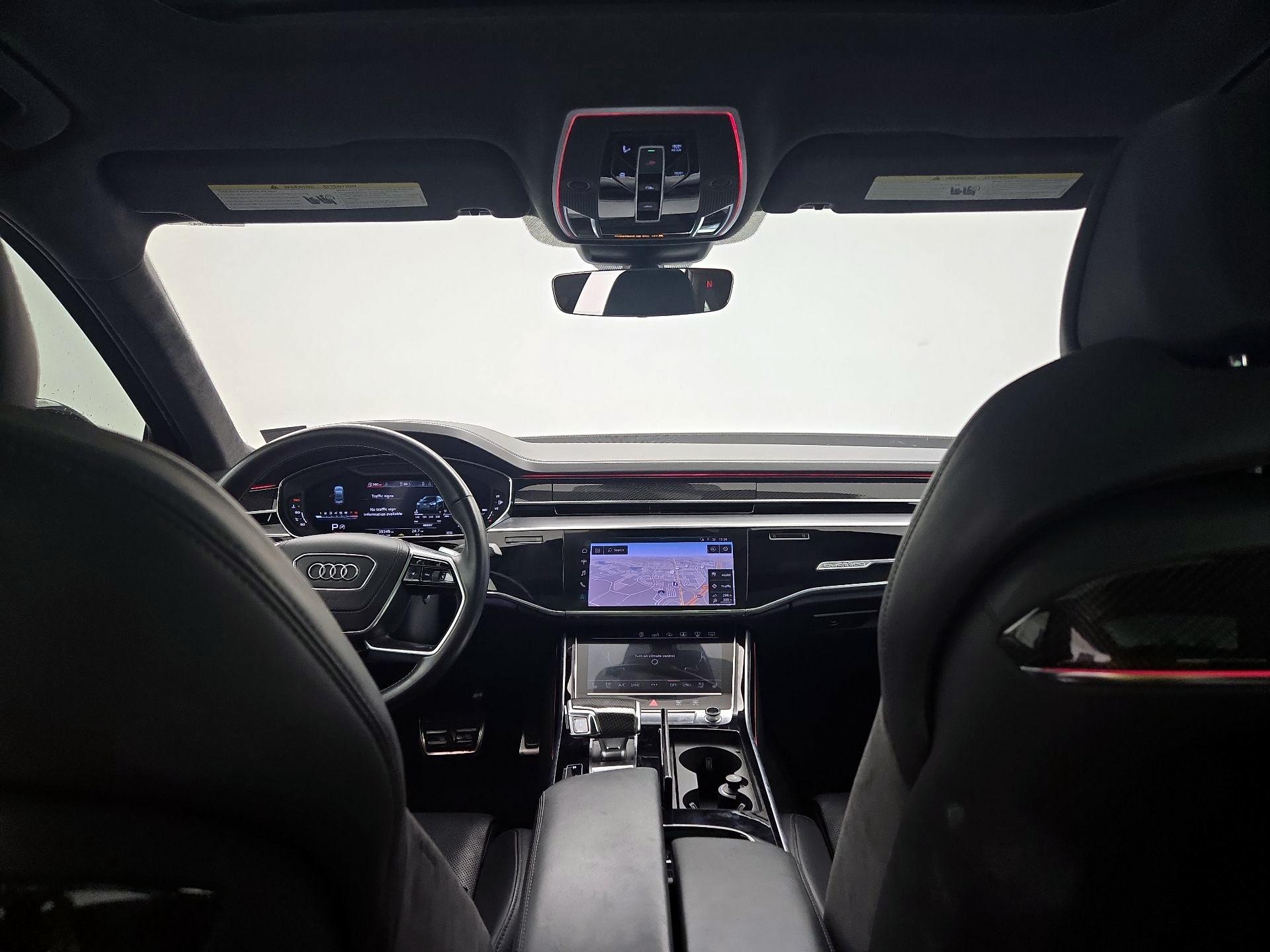 Thumbnail: 2020 Audi S8 - 9