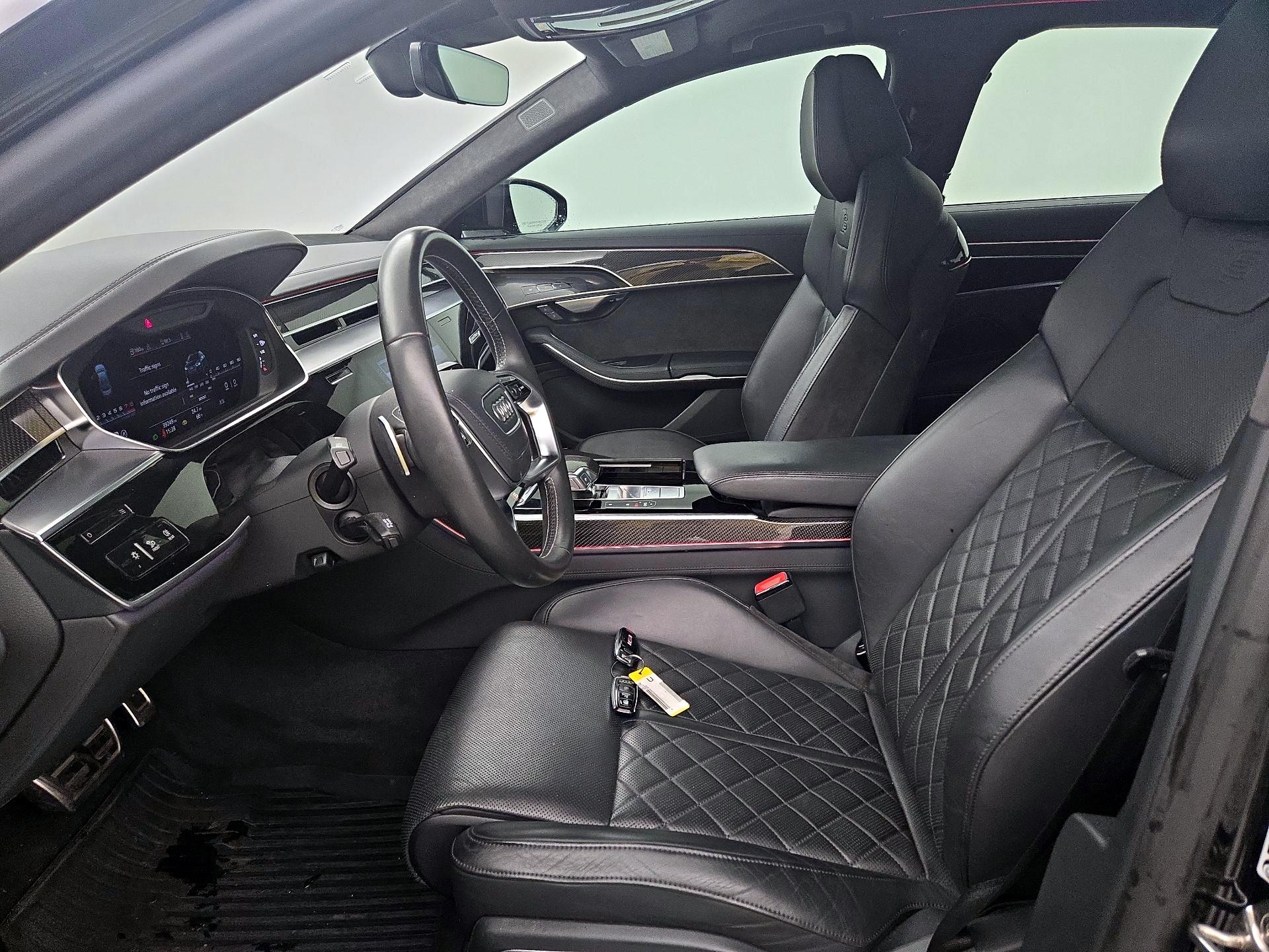 Thumbnail: 2020 Audi S8 - 11