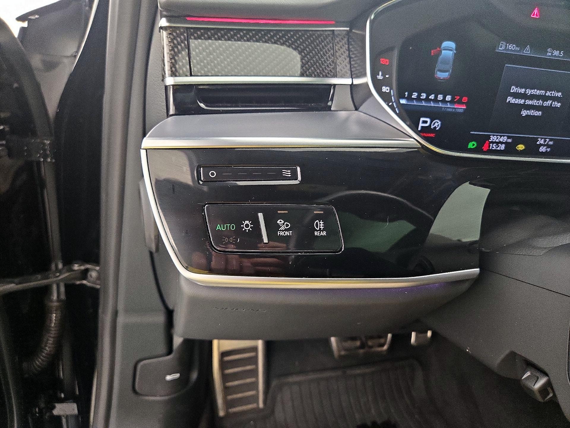 Thumbnail: 2020 Audi S8 - 13