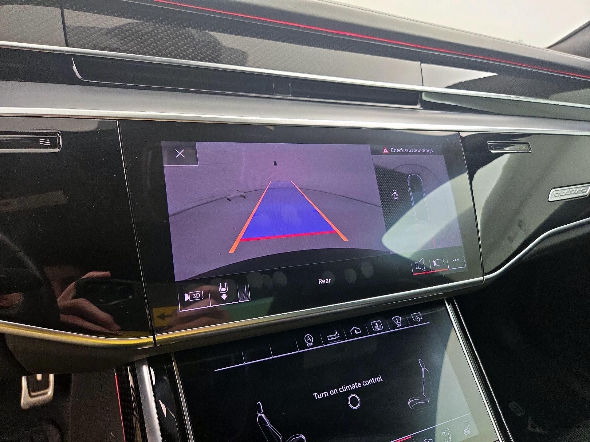 Thumbnail: 2020 Audi S8 - 15