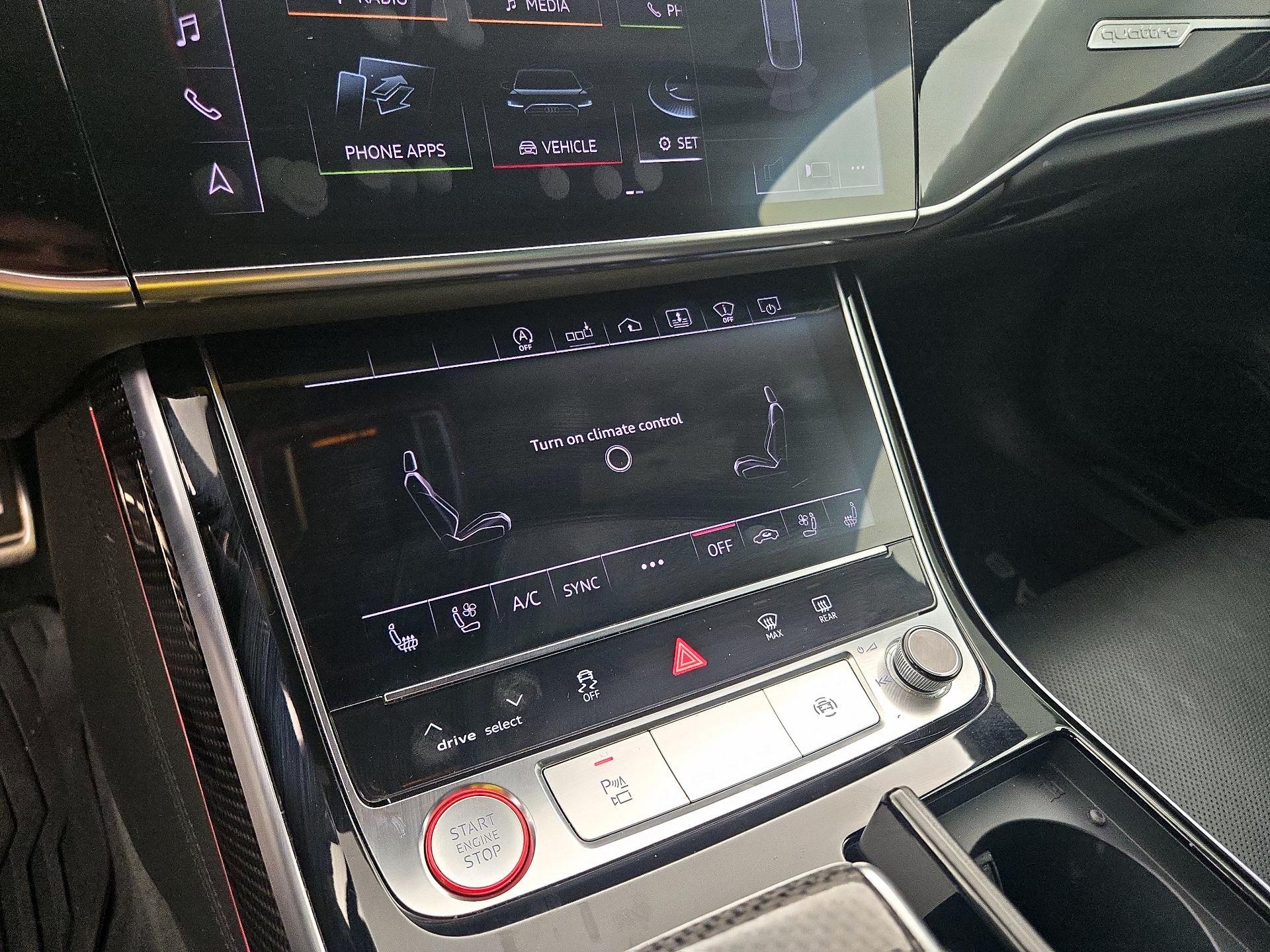 Thumbnail: 2020 Audi S8 - 17