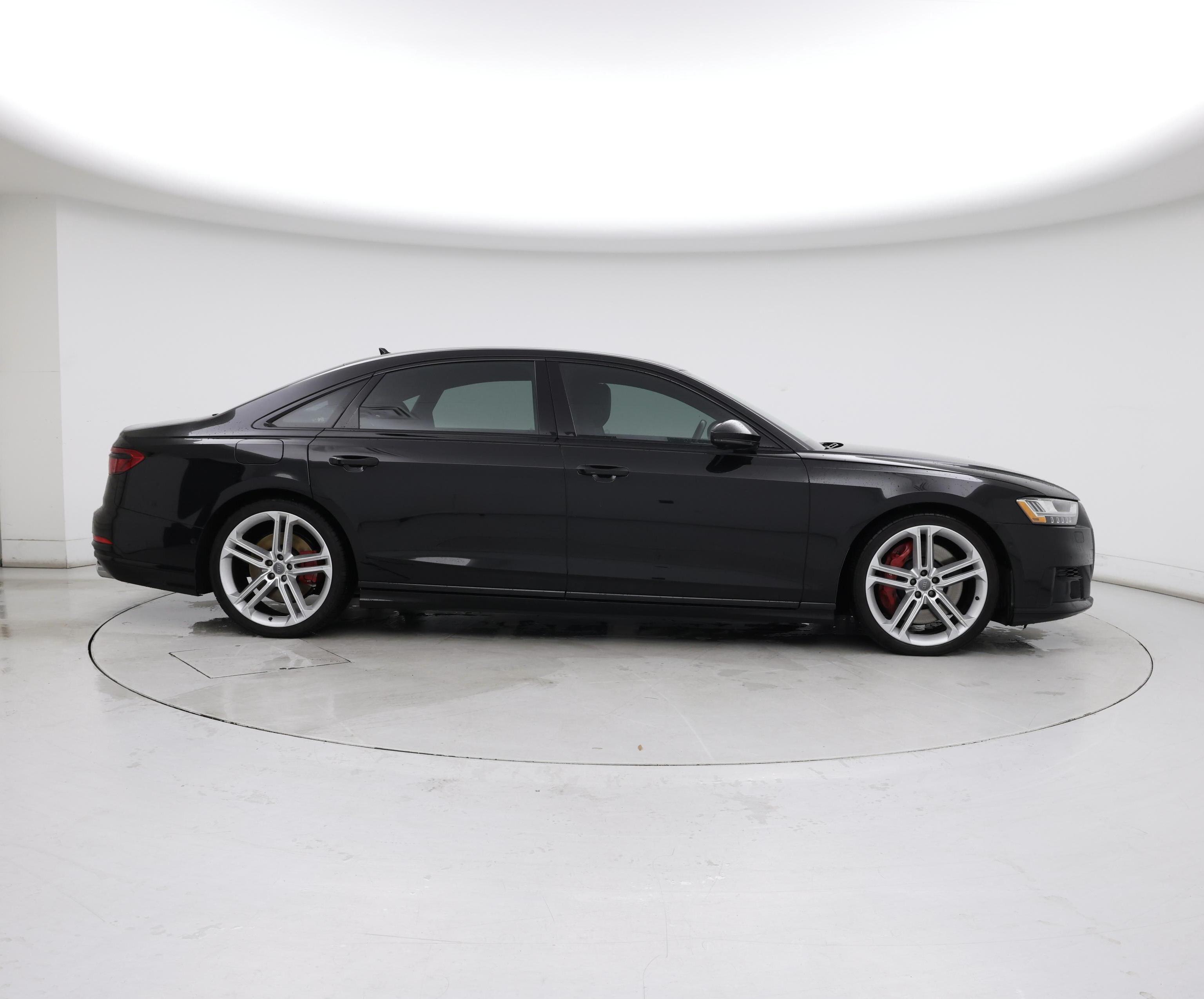 Thumbnail: 2020 Audi S8 - 7