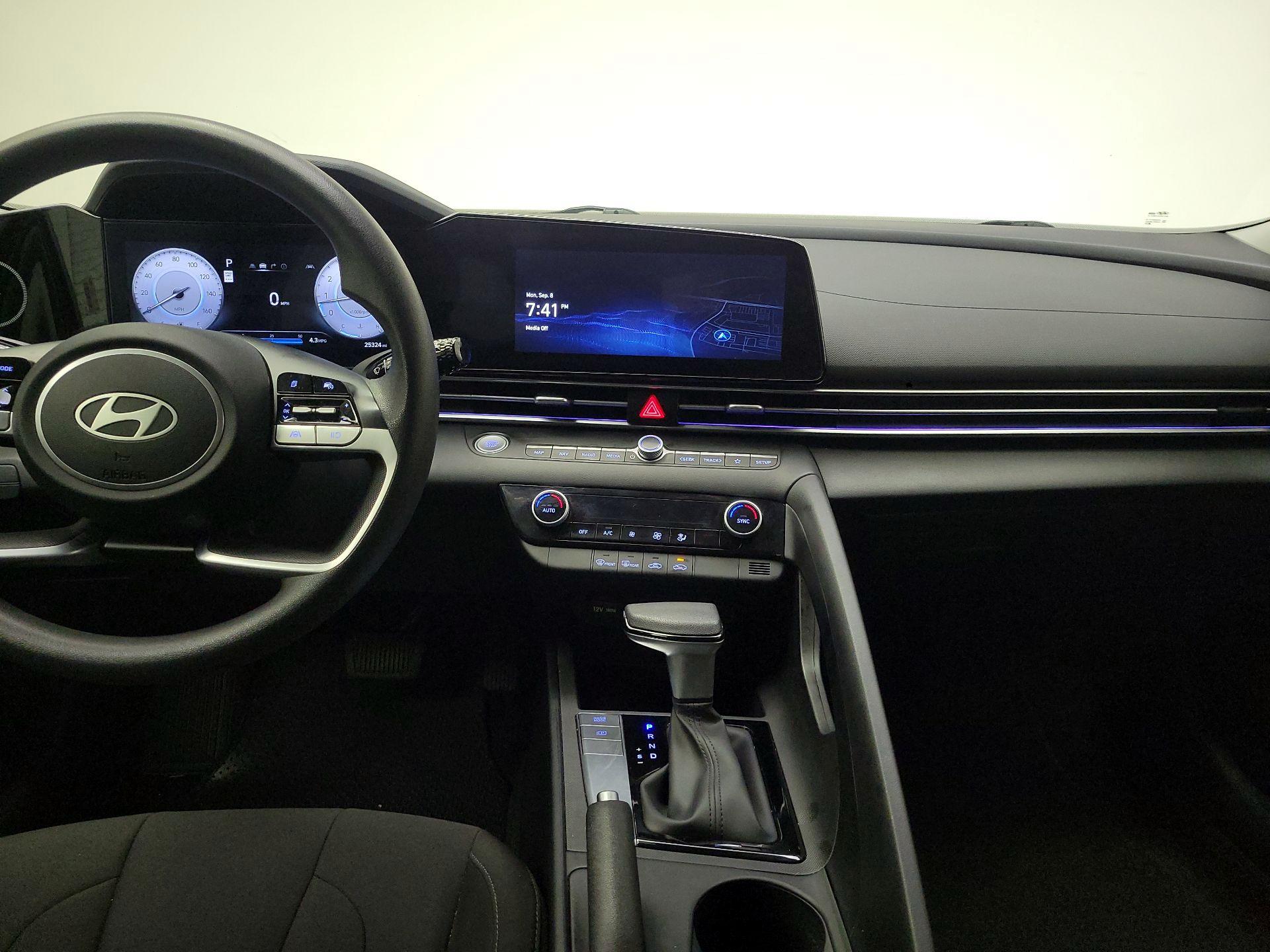 Thumbnail: 2024 Hyundai Elantra - 9