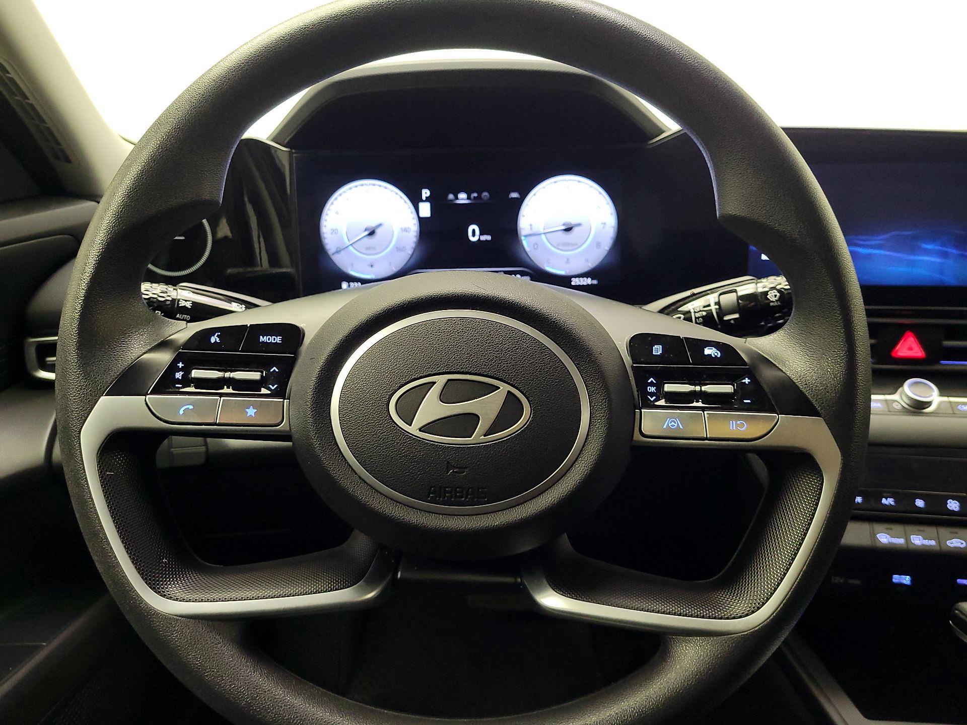 Thumbnail: 2024 Hyundai Elantra - 10