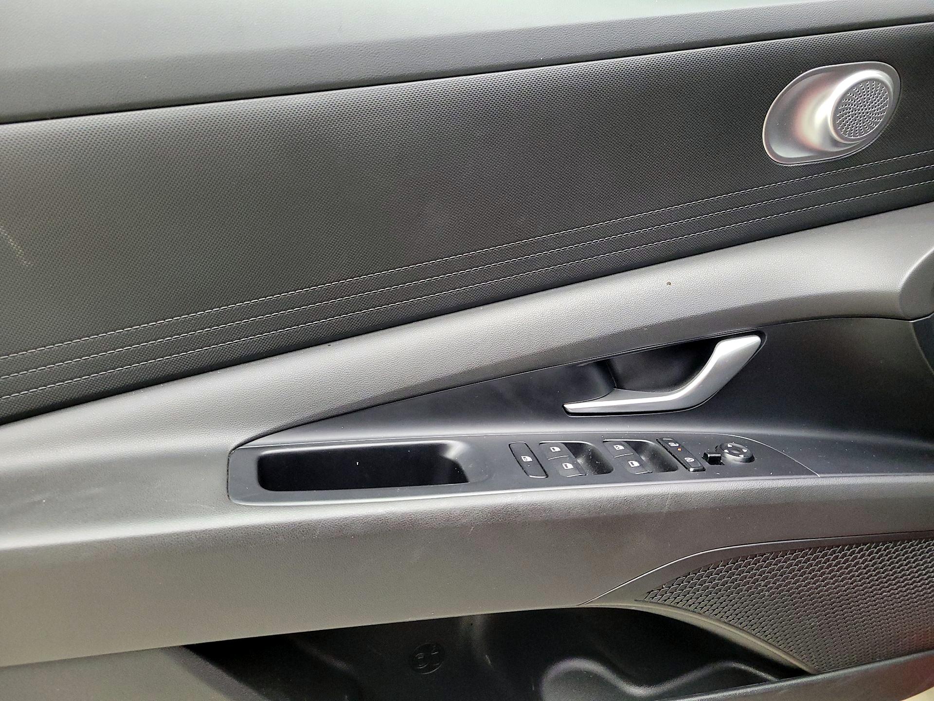 Thumbnail: 2024 Hyundai Elantra - 12
