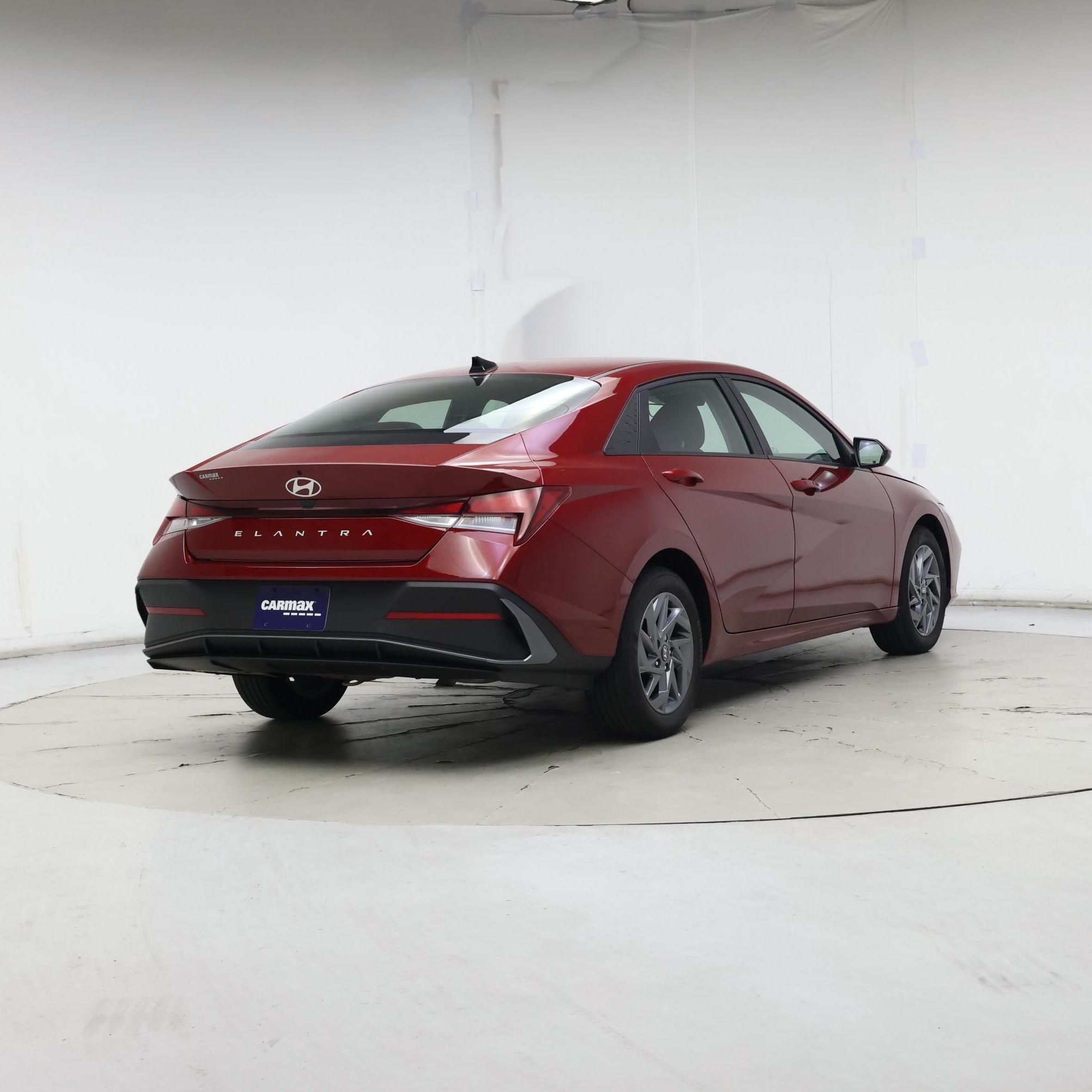Thumbnail: 2024 Hyundai Elantra - 8