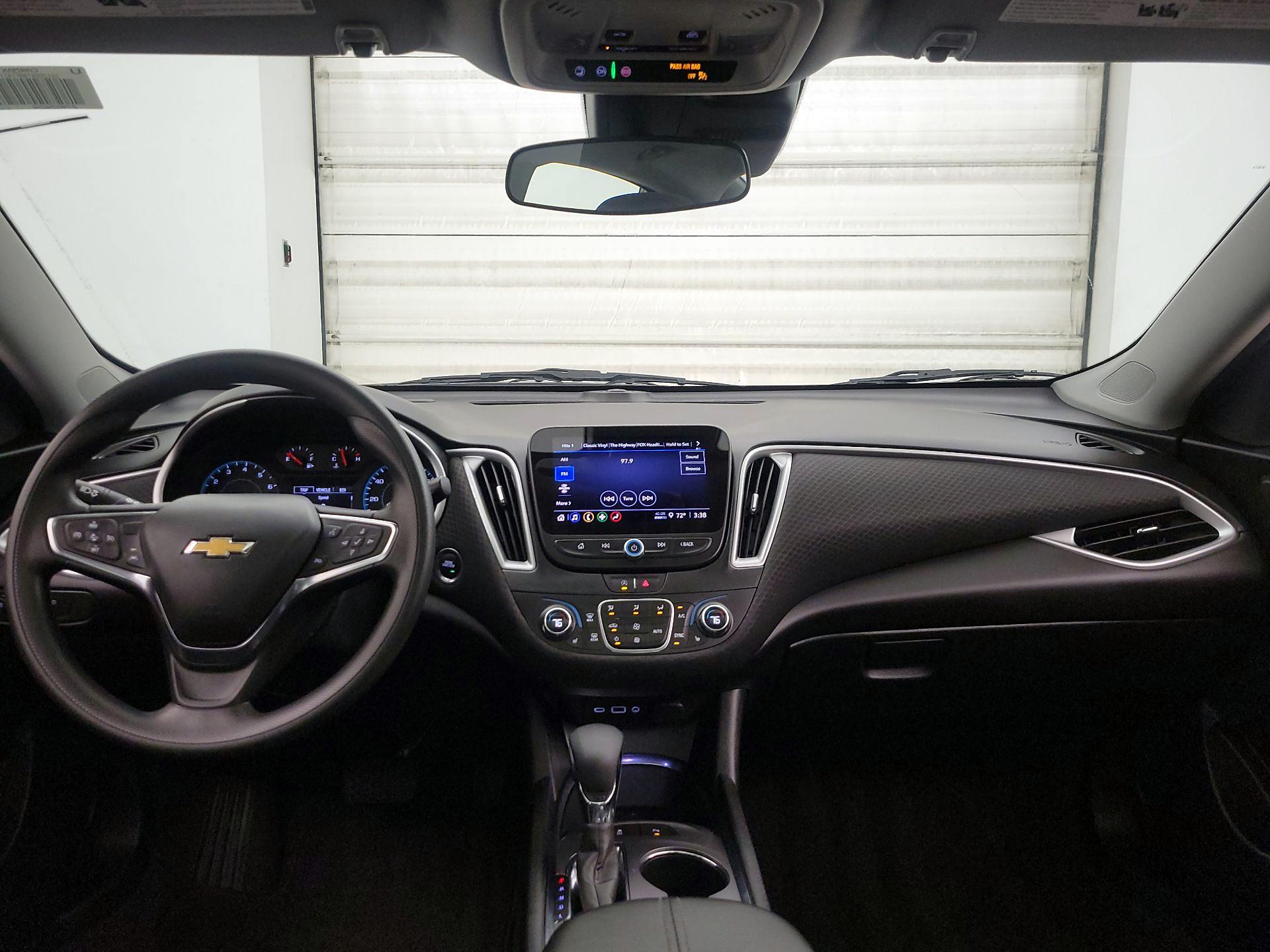 Thumbnail: 2024 Chevrolet Malibu - 9