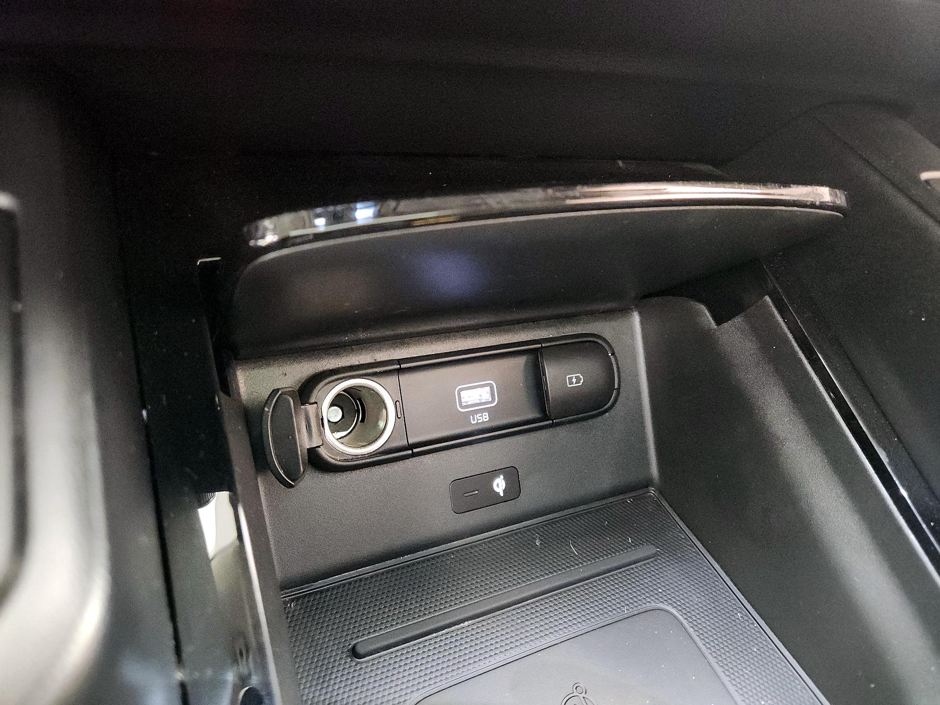 Thumbnail: 2022 Kia Telluride - 19